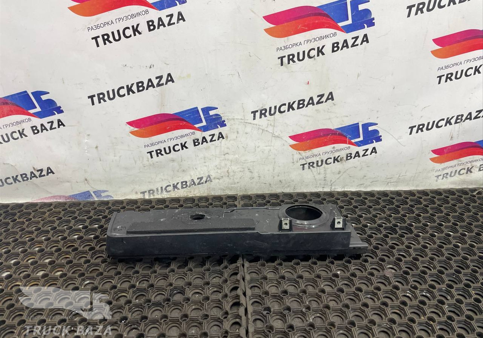 1844710 Накладка панели приборов правая для Daf XF105 (с 2005)