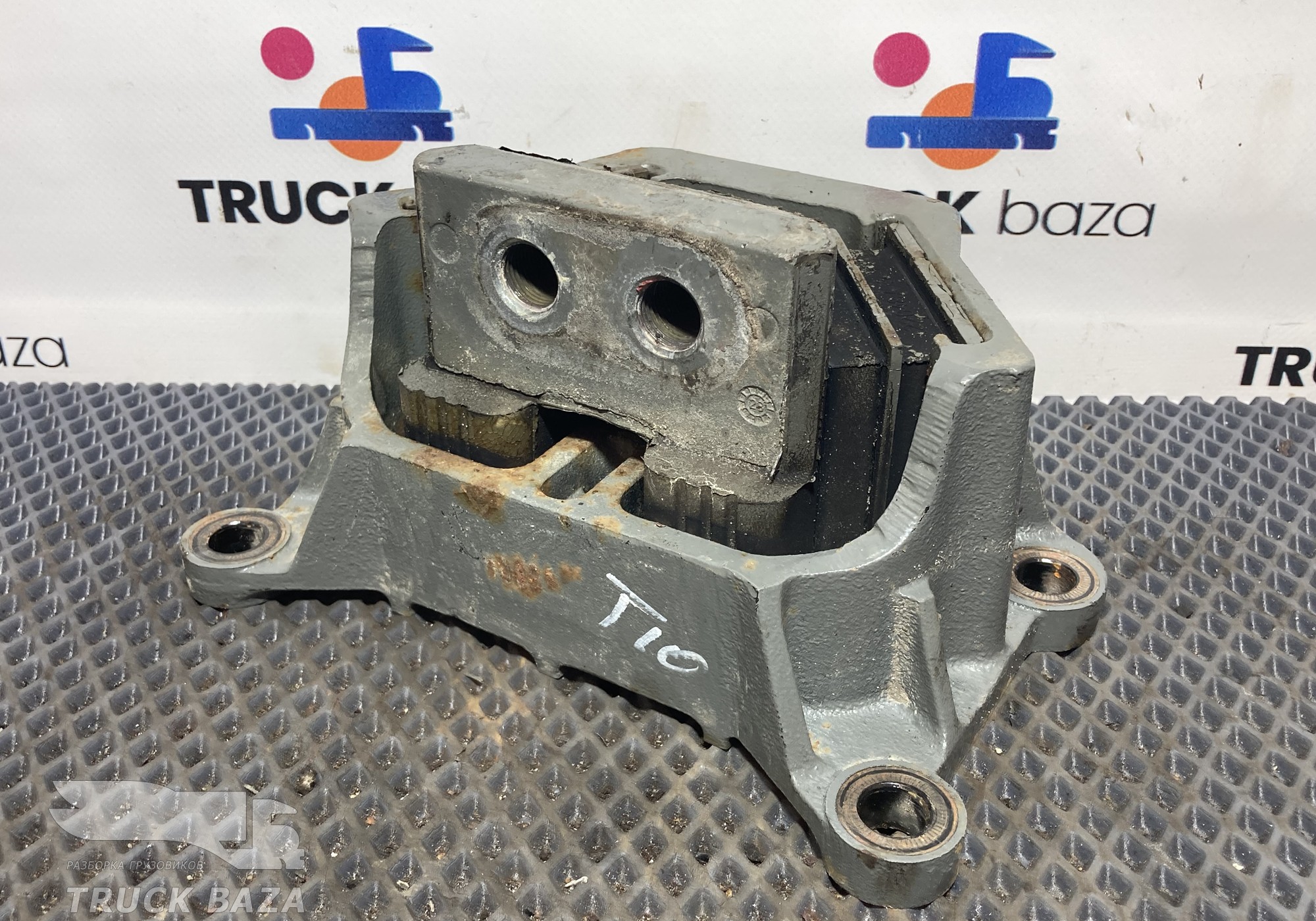 V120250101 Подушка двигателя задняя для Sinotruk Sitrak C7H