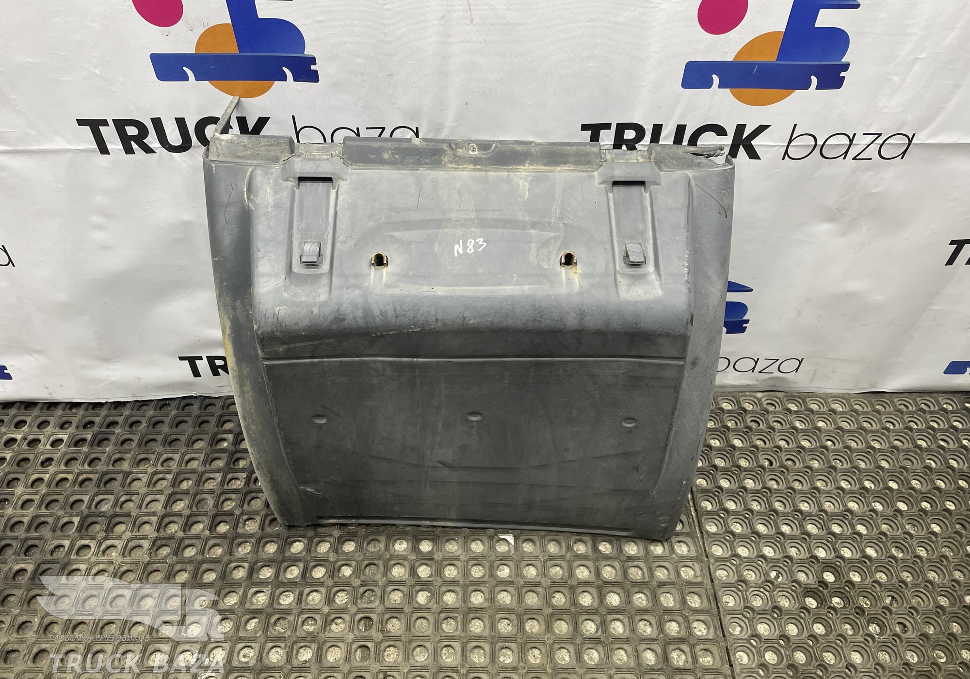 81664106599 Крыло заднее передняя часть