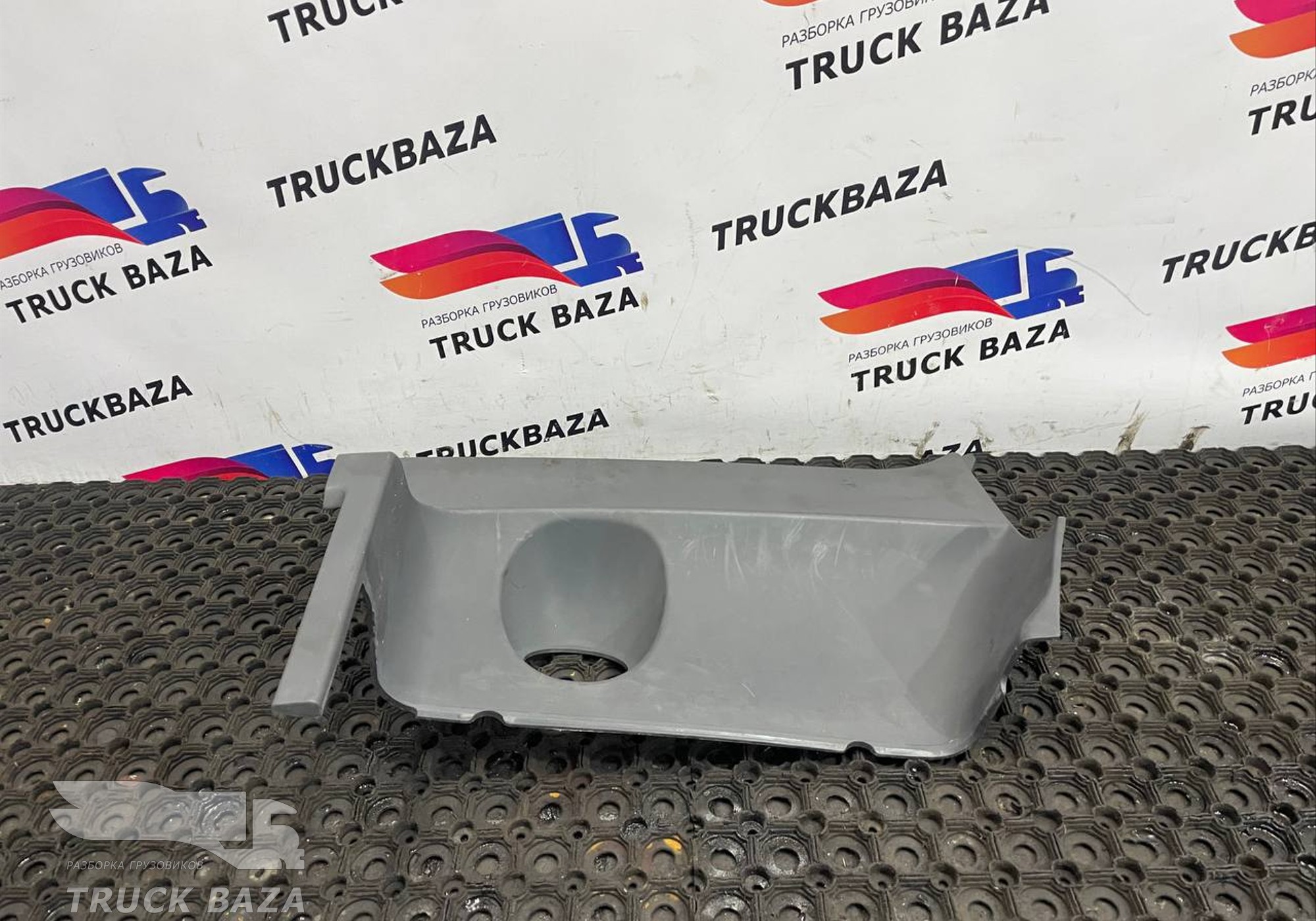 1442653 Накладка корпуса подножек для Scania 4-series