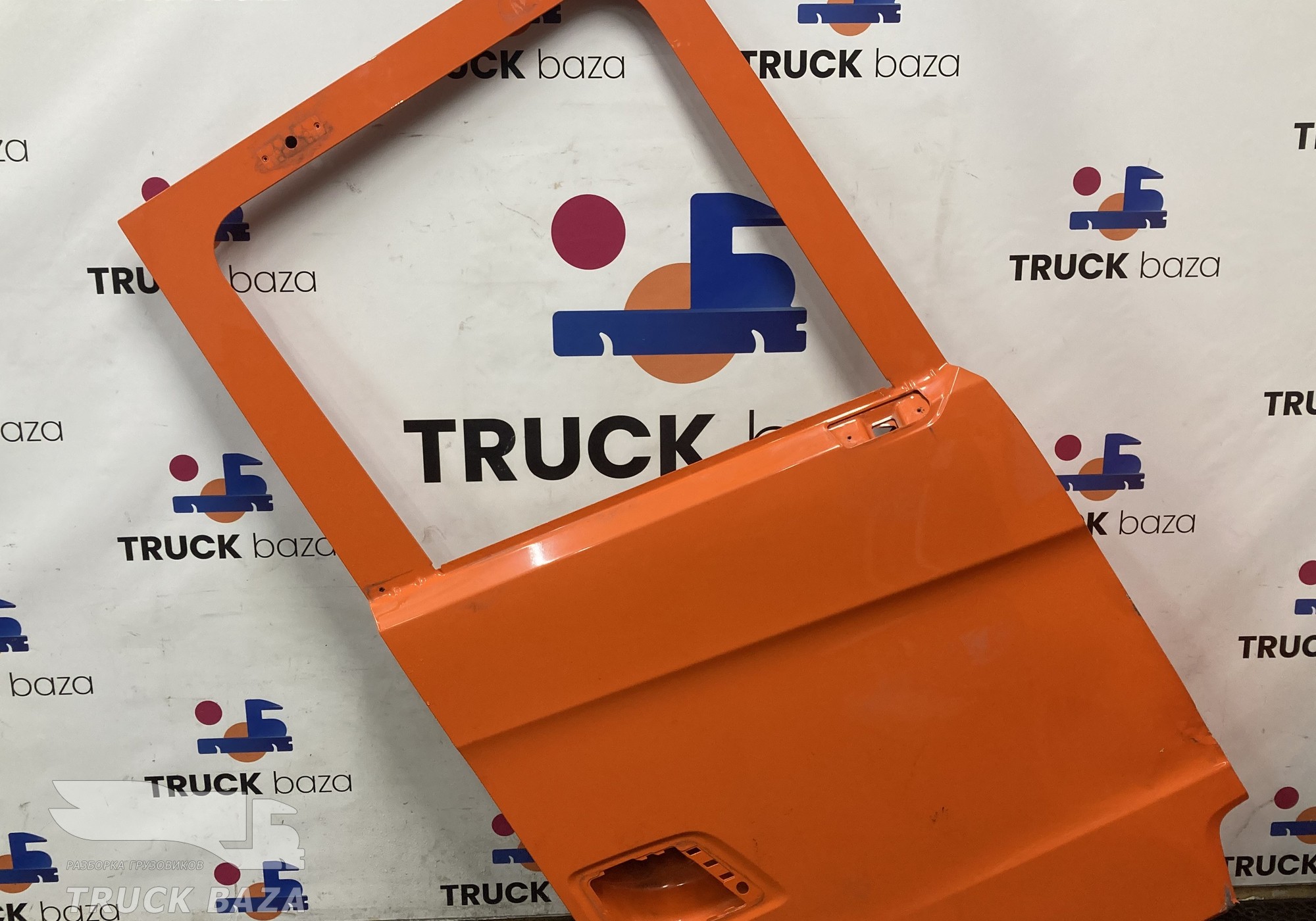 2653997 Дверь правая каркасом (цена неактуальна)