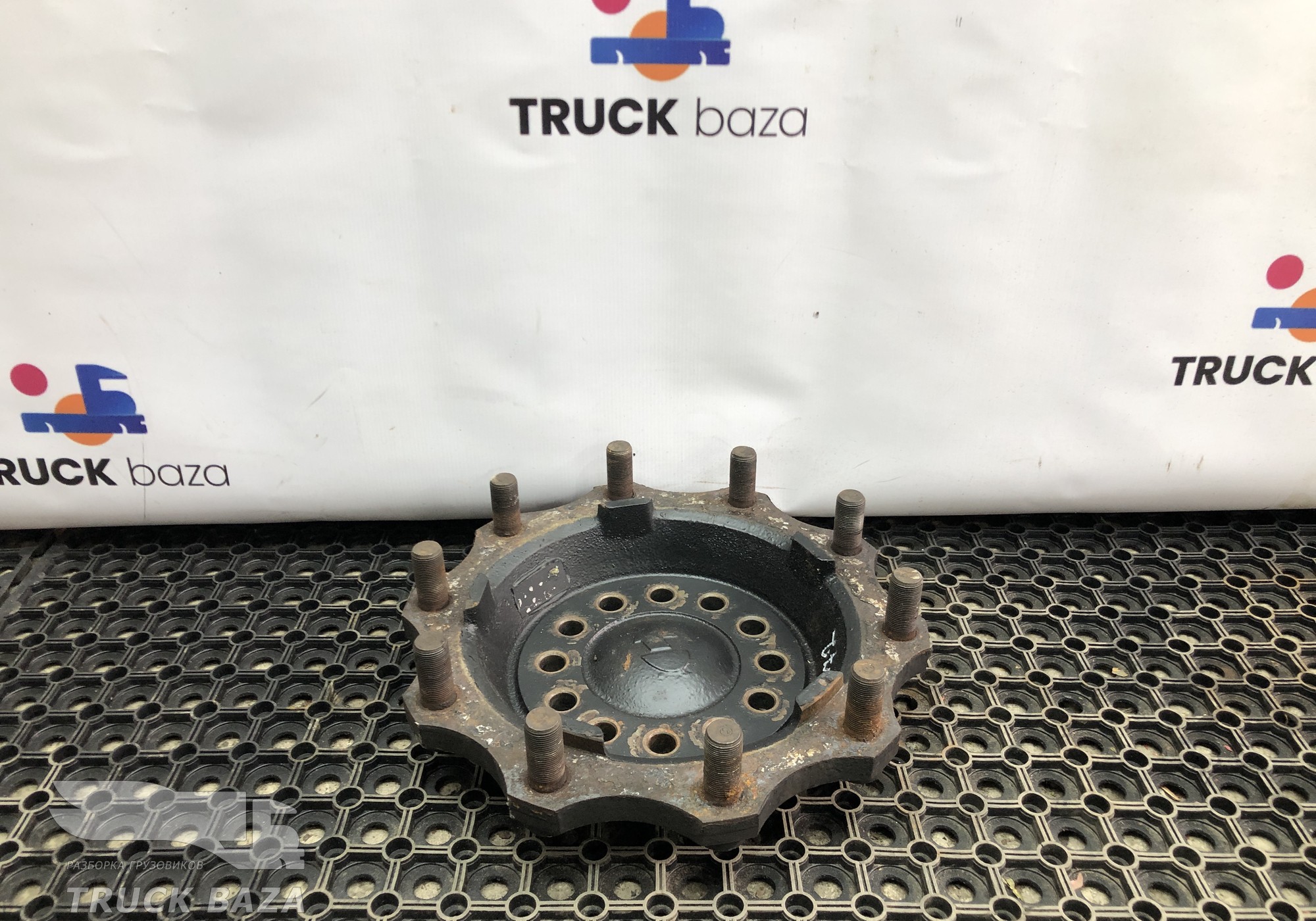 HD90009410205 Фланец ступицы передней для КАМАЗ 54901