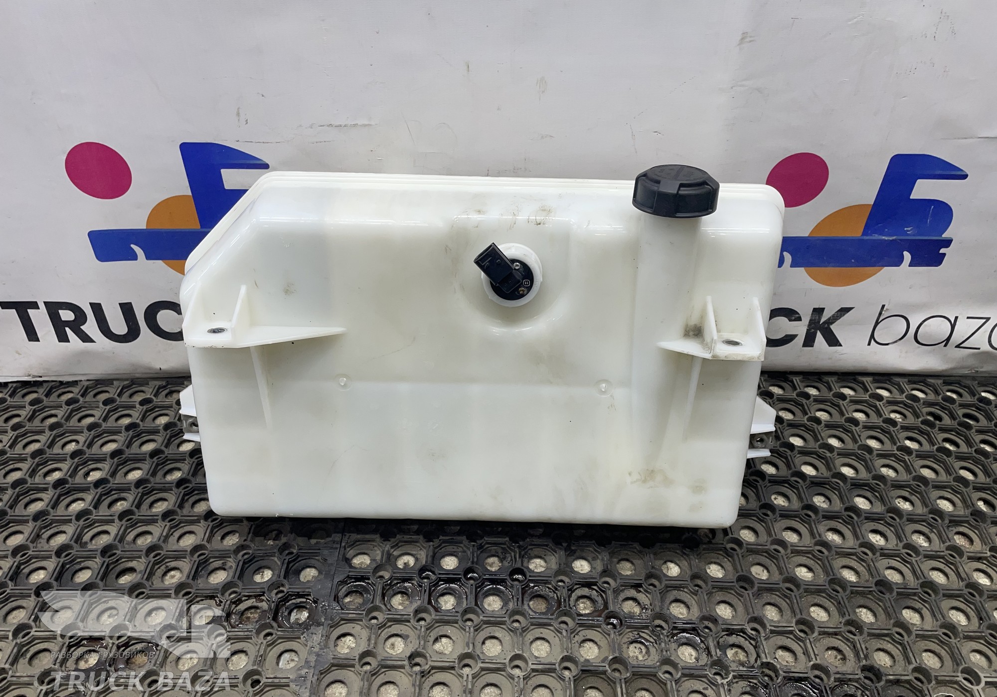 549011311010 Бачок расширительный для КАМАЗ 54901