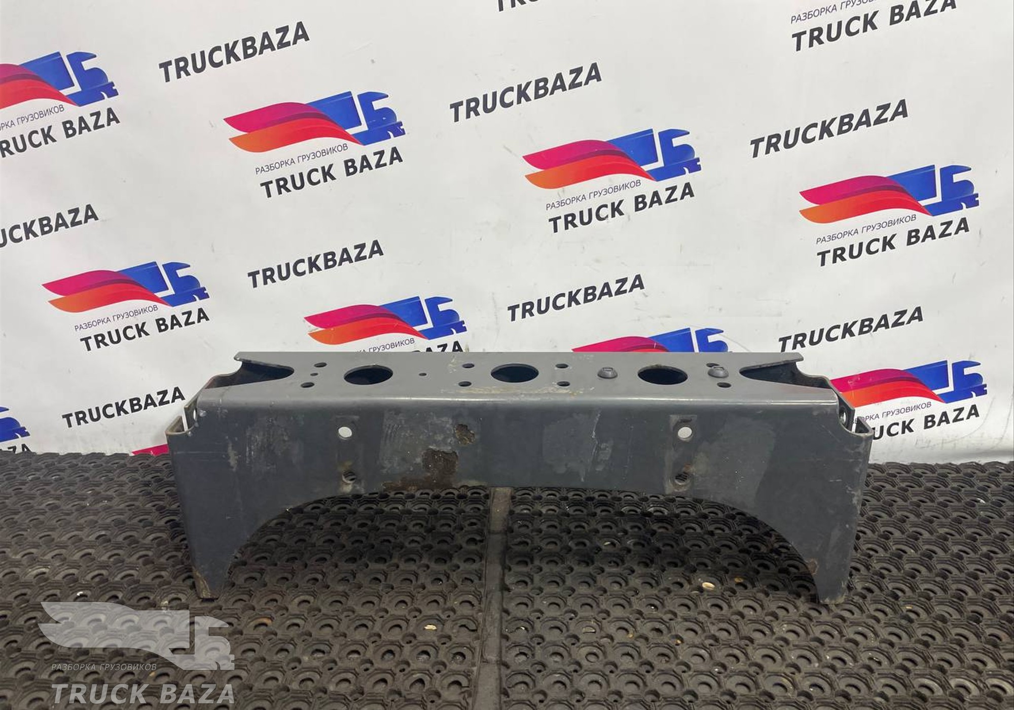 21628876 Траверса рамы поперечная для Volvo FM