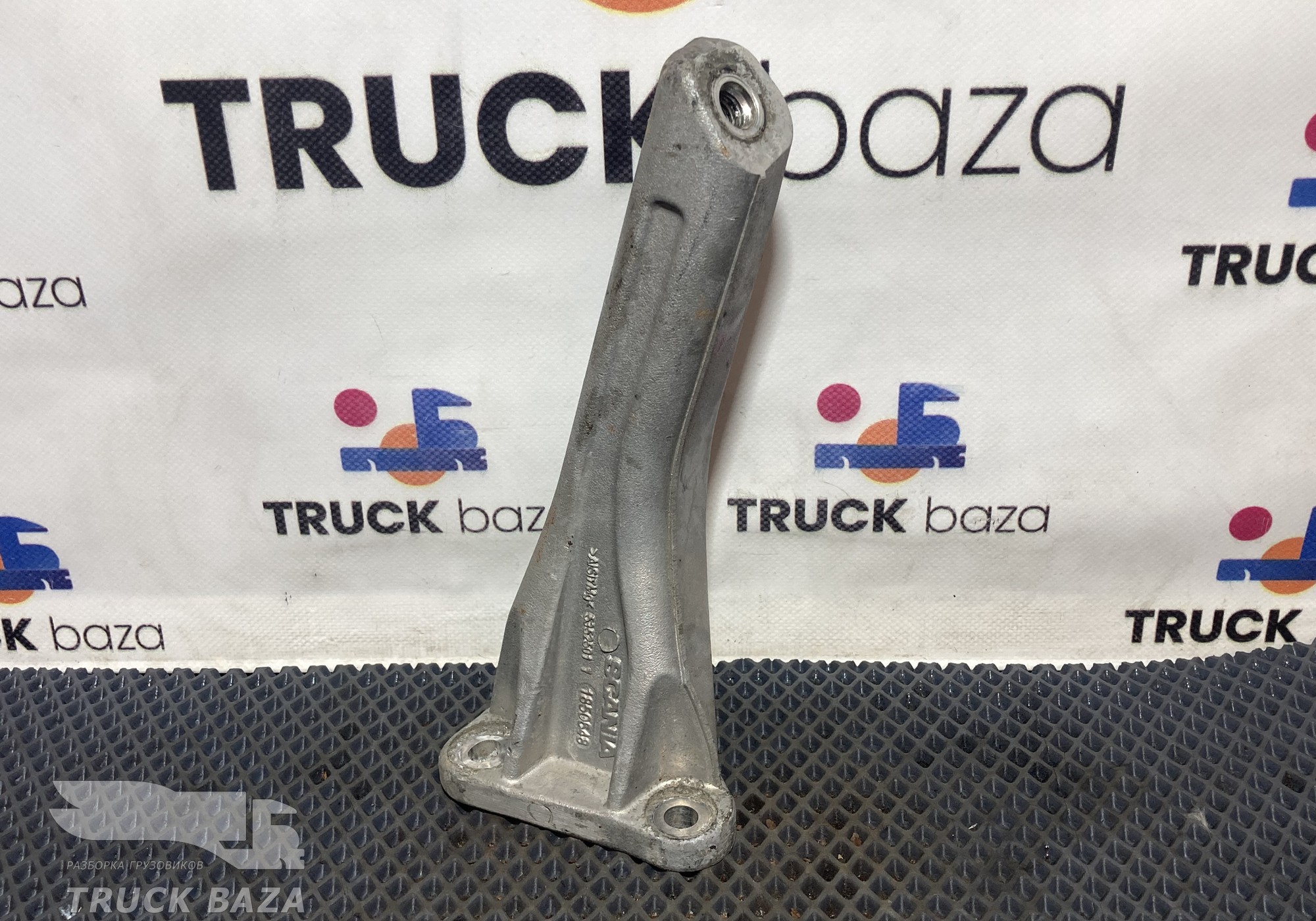 1850648 Кронштейн интеркулера