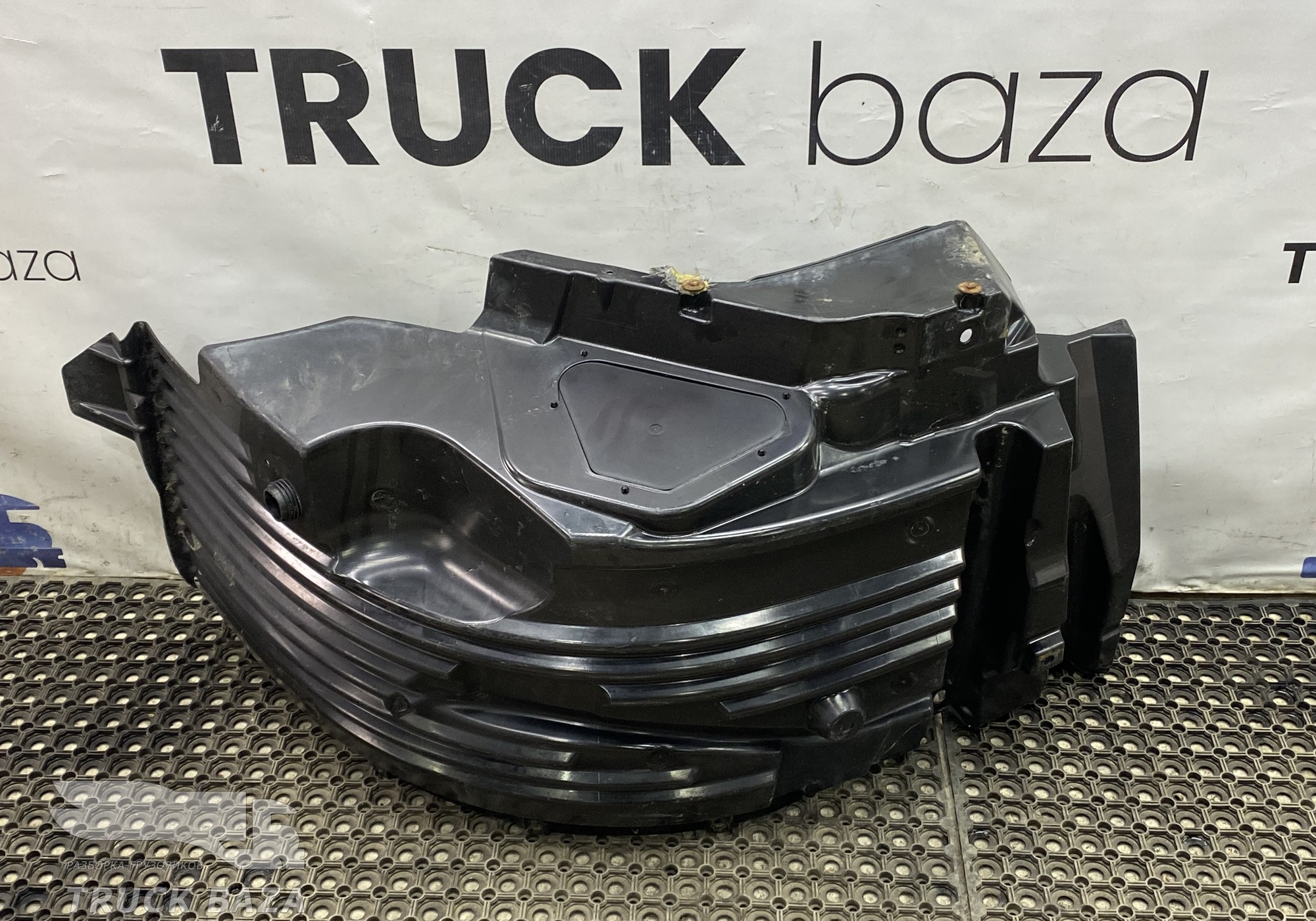 81612300283 Крыло переднее левое передняя часть