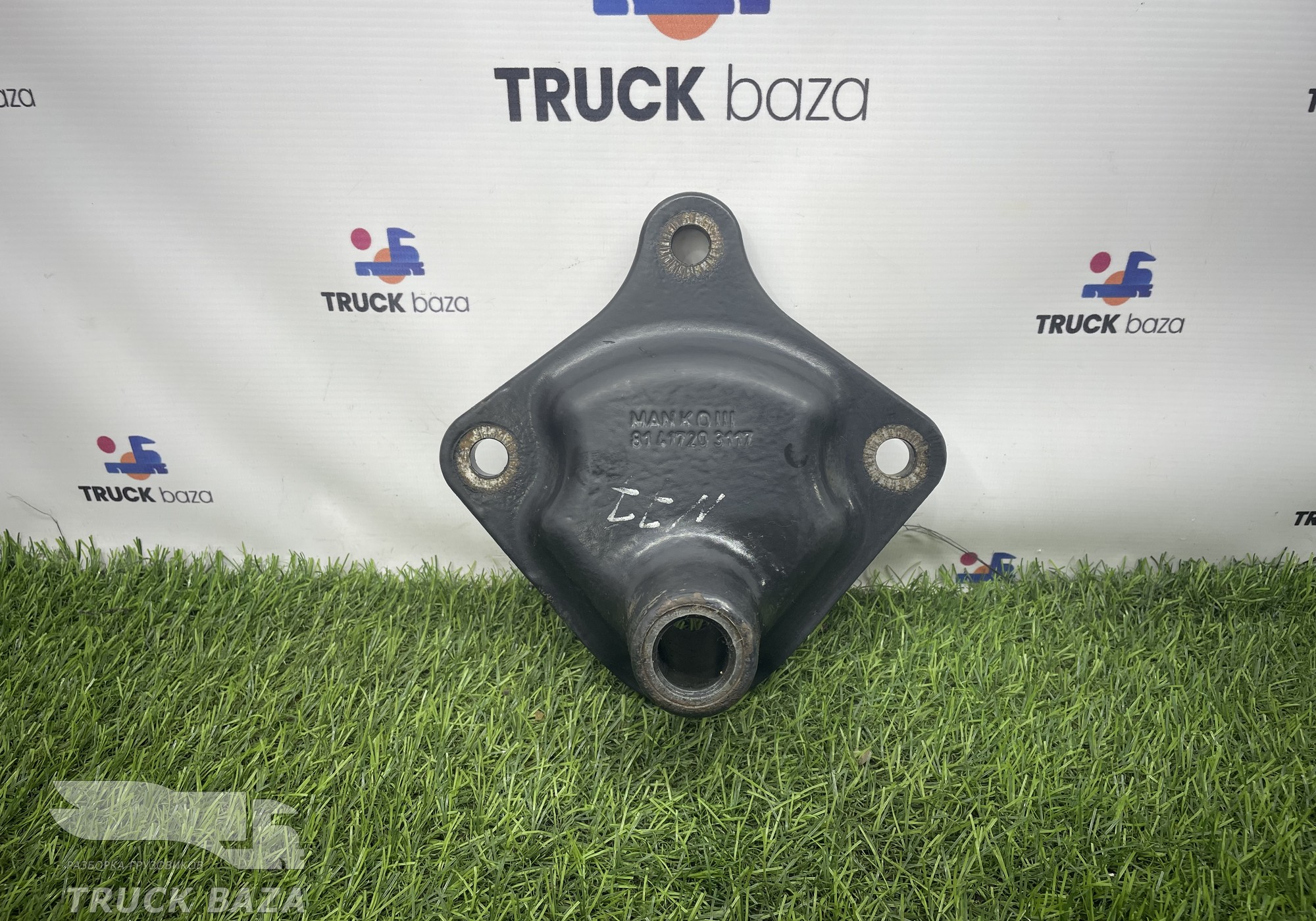 81417203117 Кронштейн цилиндра подъема кабины для Man TGS II (с 2012)