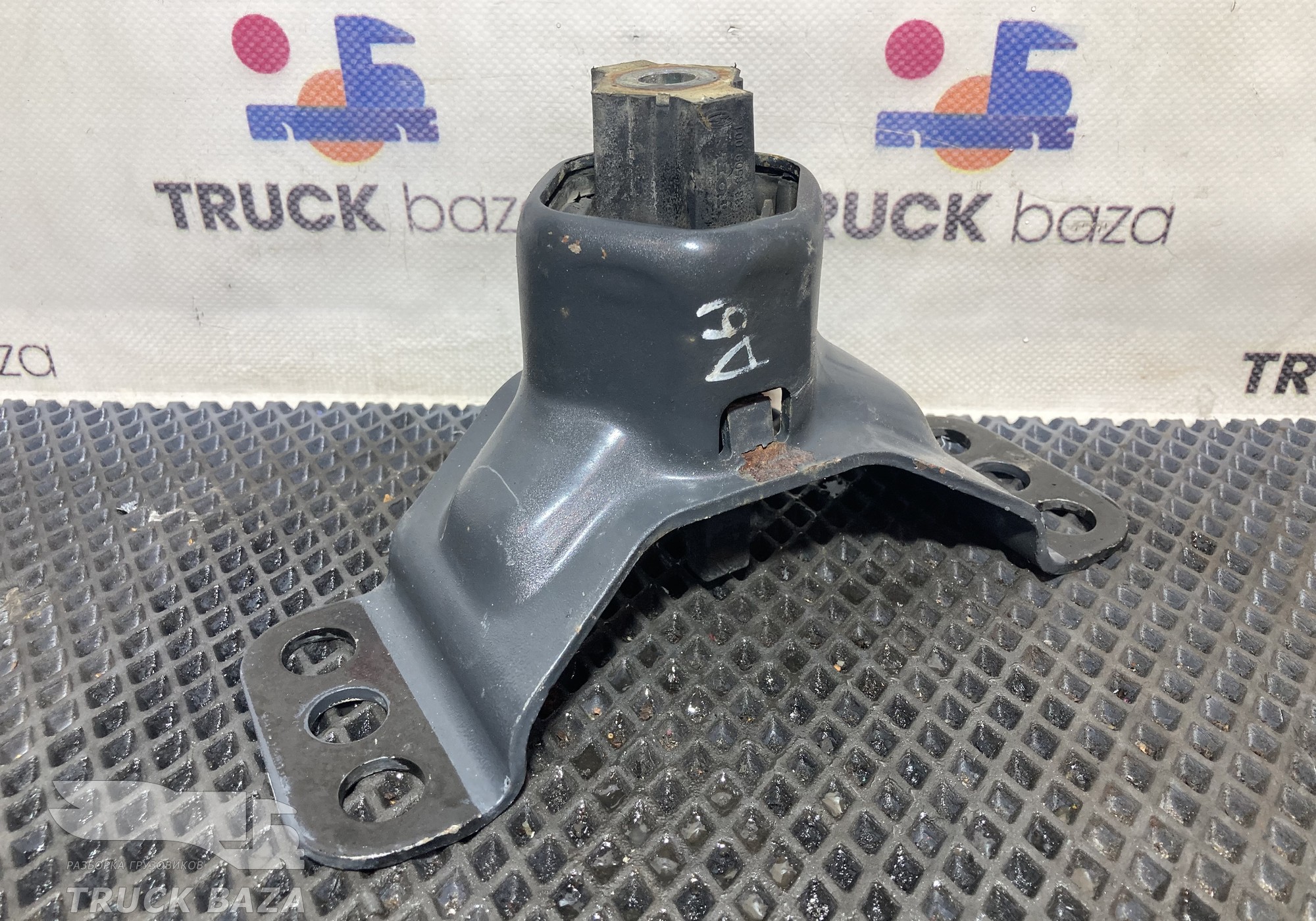 9604320185 Кронштейн ящика АКБ для Mercedes-Benz Actros New Actros MP4 (с 2011)