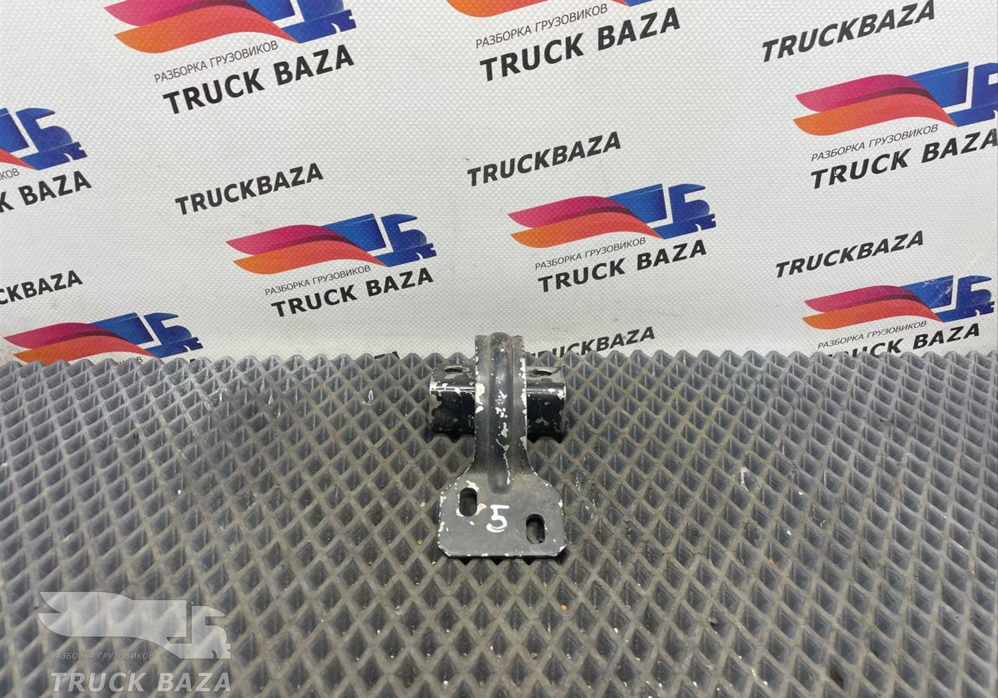 81972010332 Петля крышки инструментального ящика для Man TGX II (с 2012)