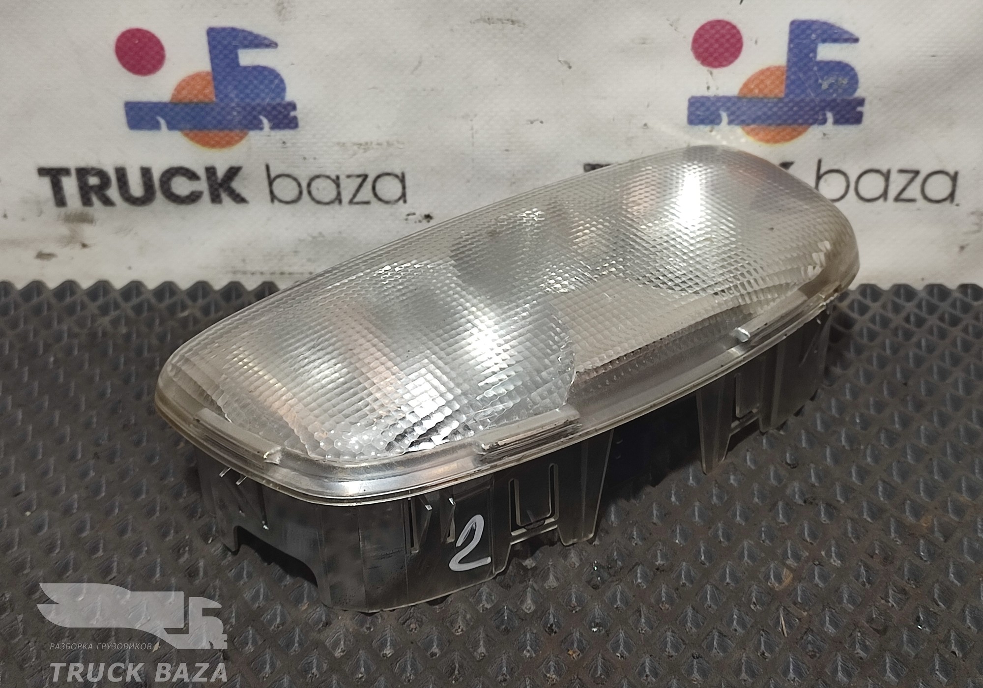 9438201201 Плафон салонный правый