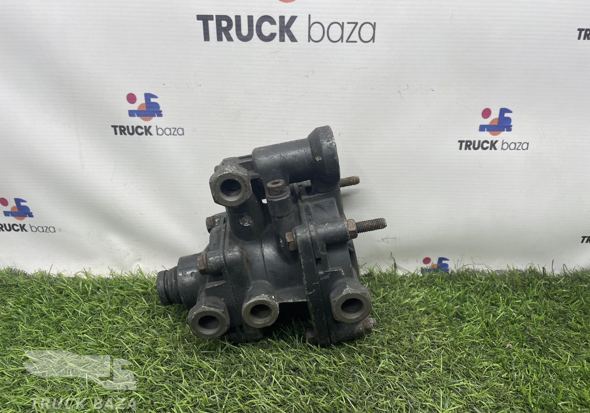 0481061219 Кран управления тормозами прицепа