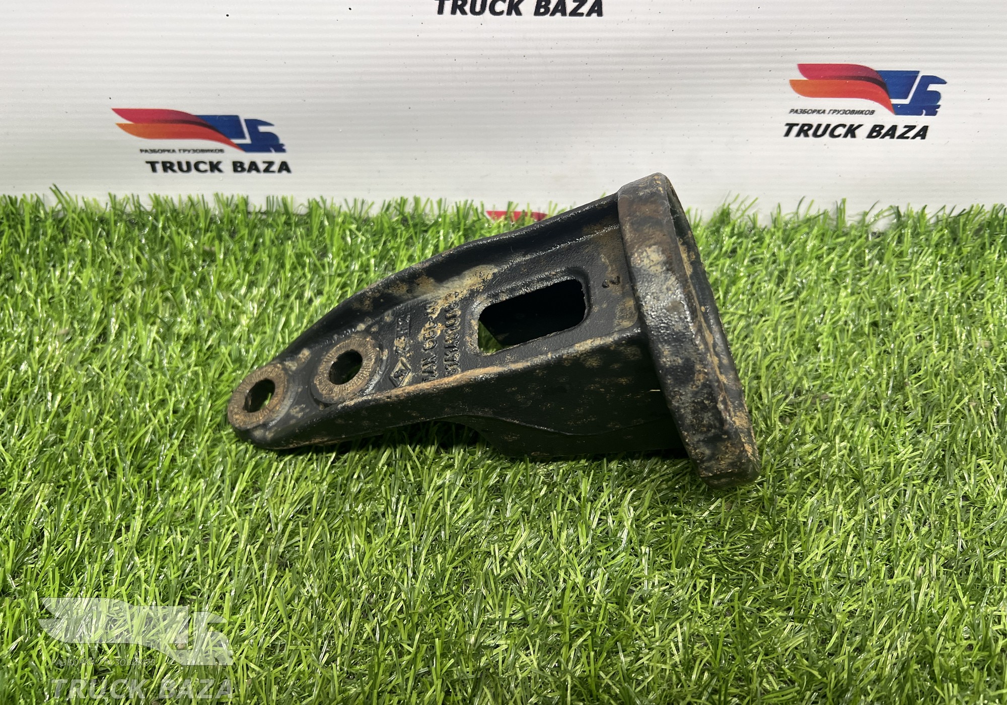 81414010083 Отбойник рессоры передней