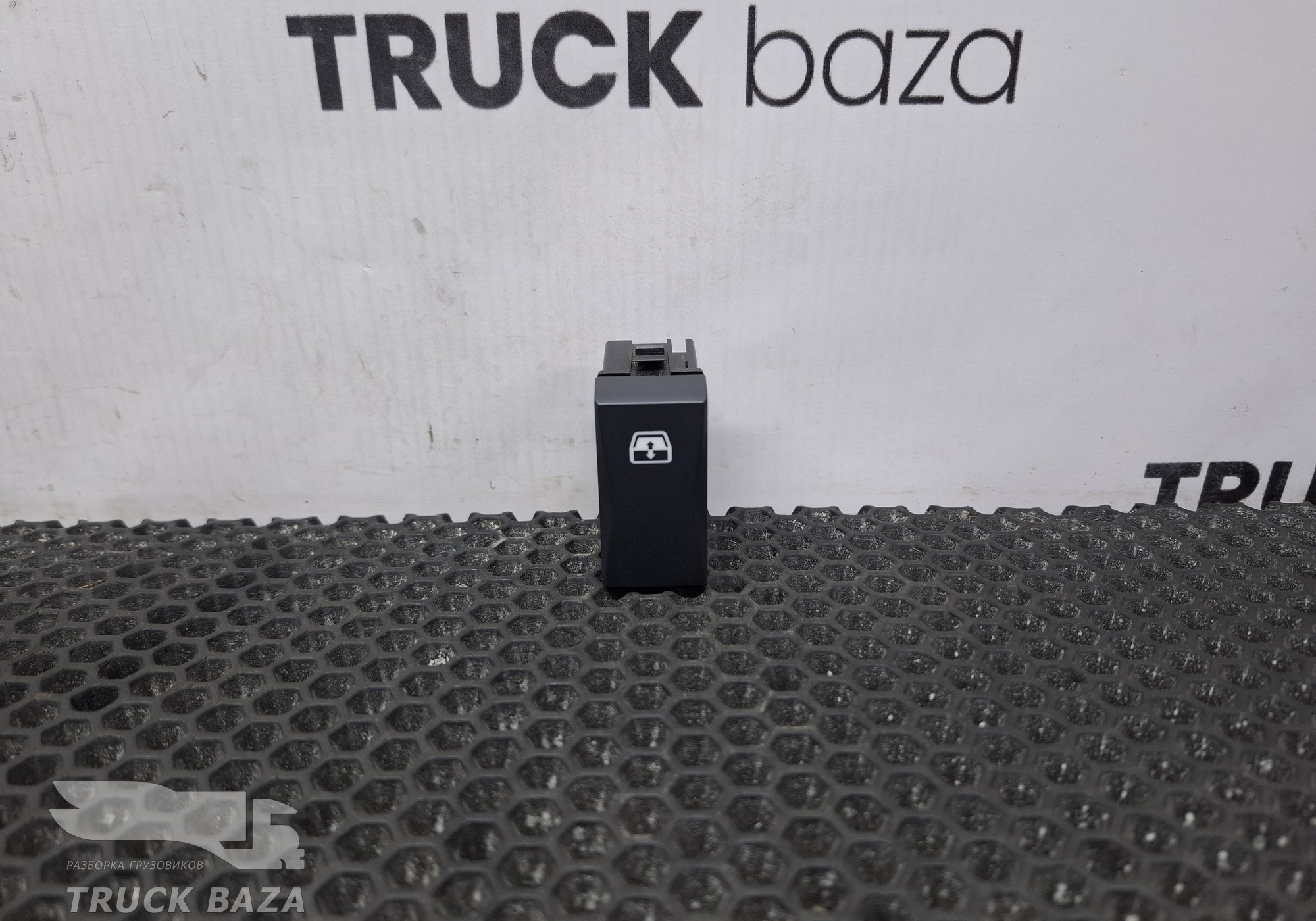 3750280C6200 Кнопка люка для DongFeng GX DFH4180