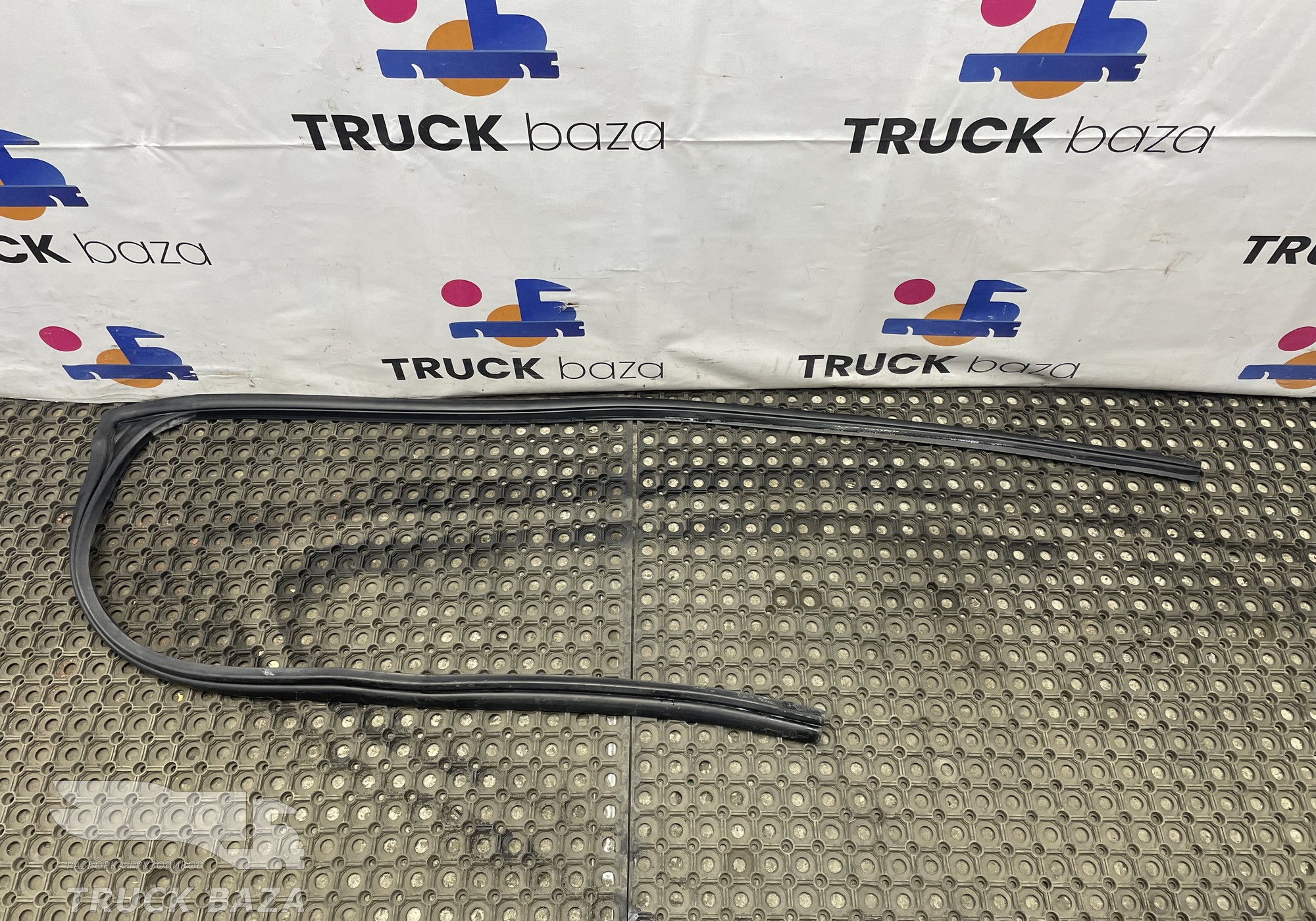 A9607214680 Уплотнитель двери правый для Mercedes-Benz Actros