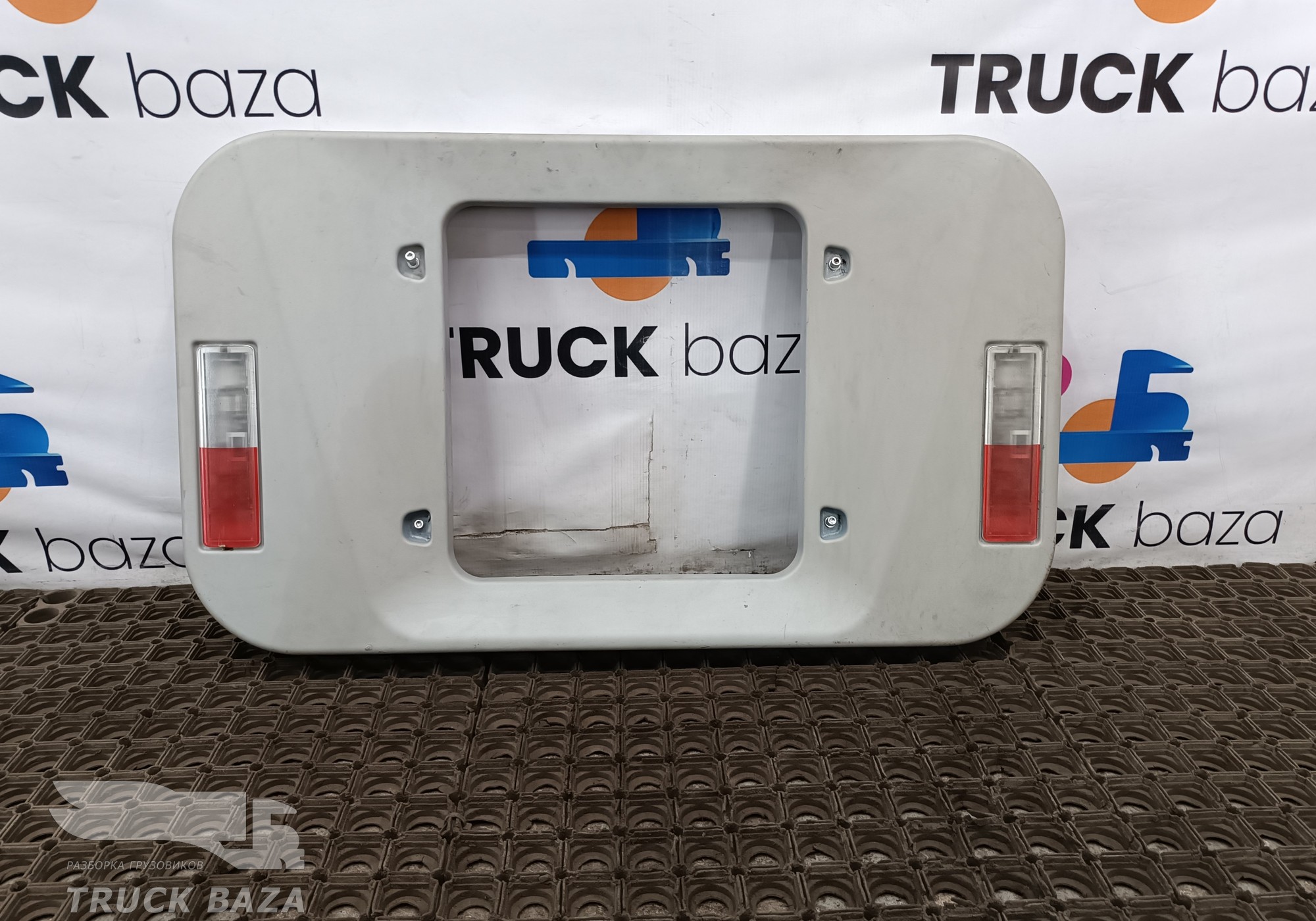 81629416070 Крышка люка для Man TGX II (с 2012)