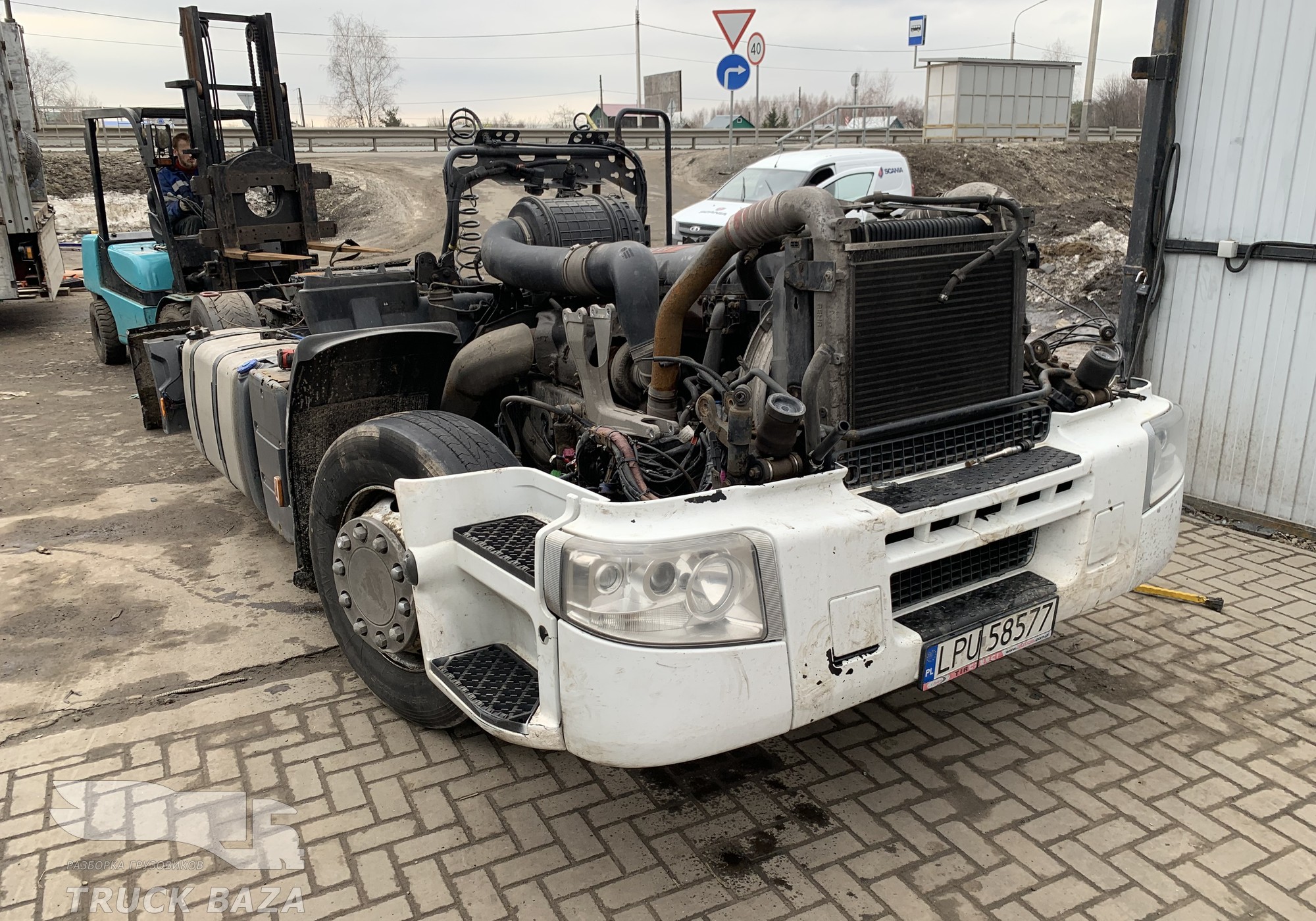 В разборе Renault Premium II 2010 г. 10.8 л. АКПП