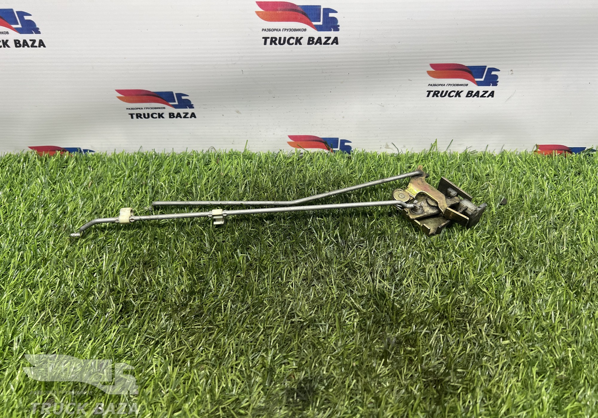 A9737200235 Замок двери передней правой