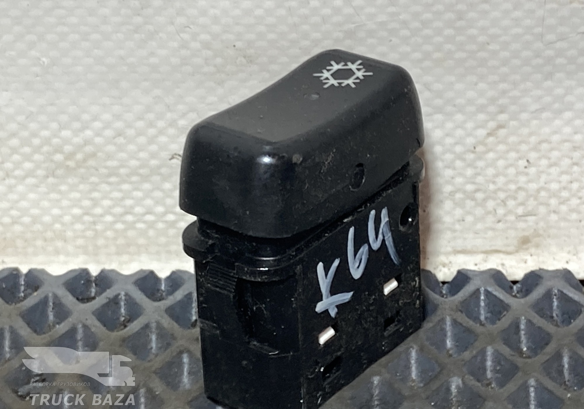 A0035456007 Кнопка кондиционера для Mercedes-Benz Actros MP1 (с 1996 по 2003)