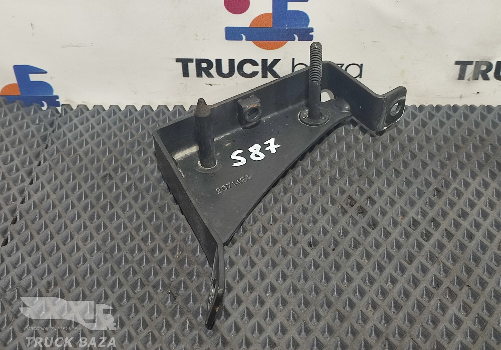 2071424 Кронштейн спойлера для Scania 5-series R (с 2004 по 2016)