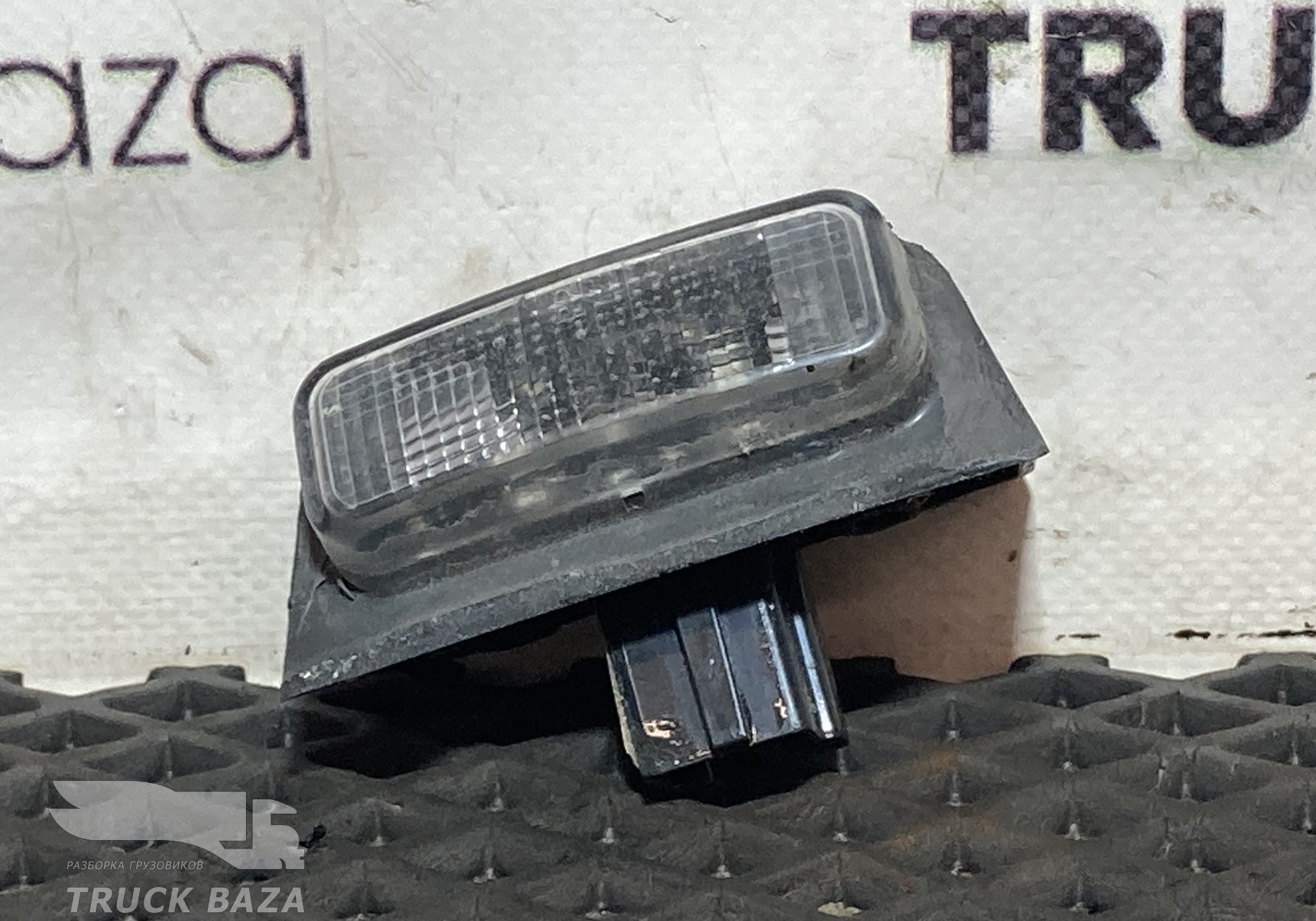 21368779 Габаритный фонарь на крышу для Volvo FH 4 (с 2012)