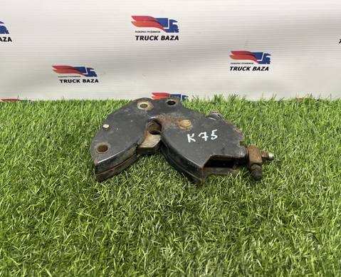 37055018010 Замок кабины для КАМАЗ 54901