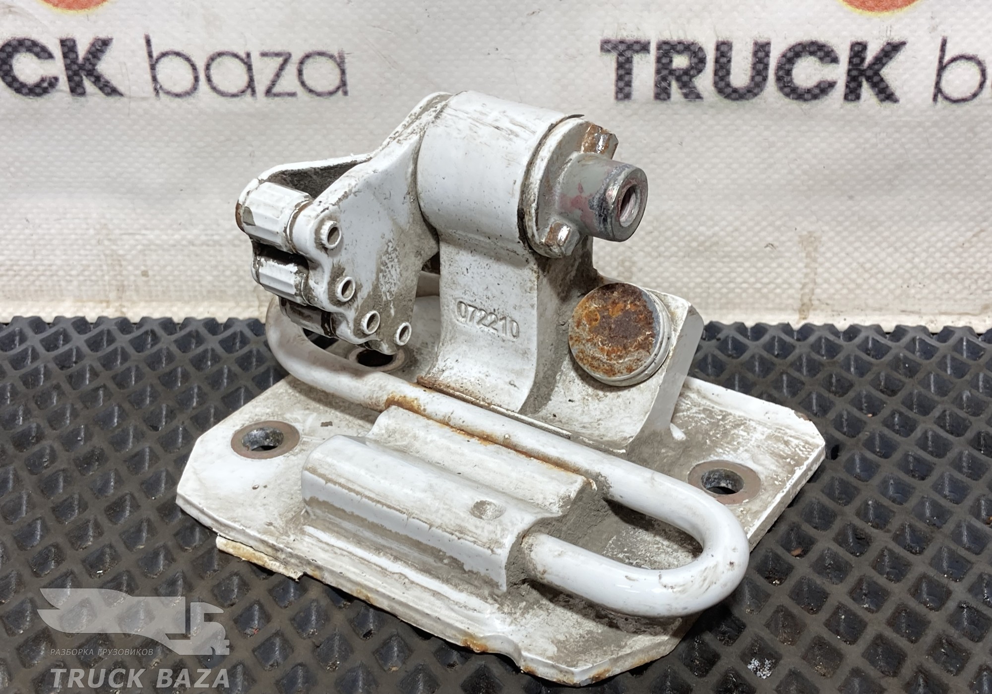 81626906052 Петля двери верхняя правая для Sinotruk Sitrak C7H