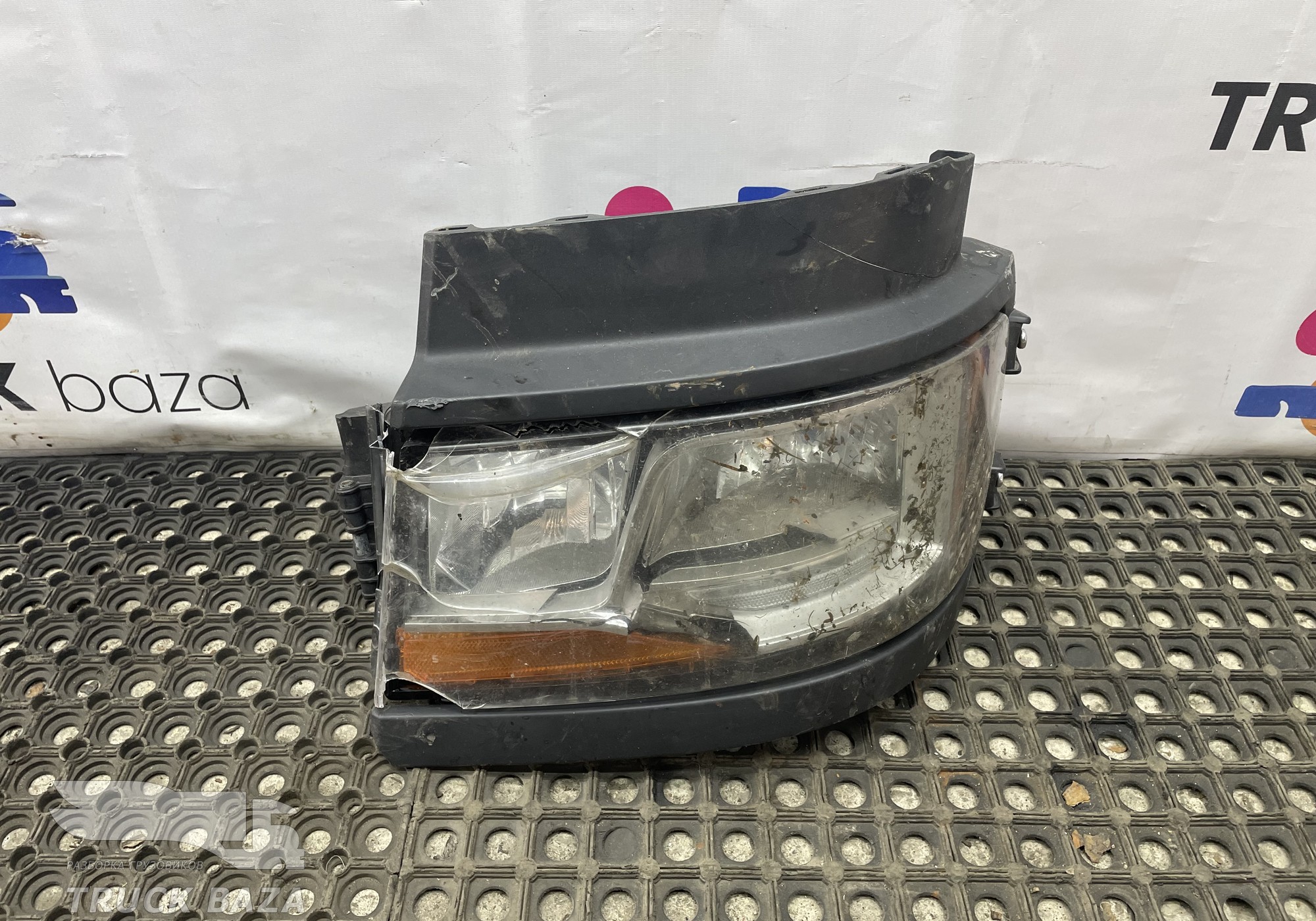 2674384 Фара передняя правая для Scania 6-series G (с 2016)