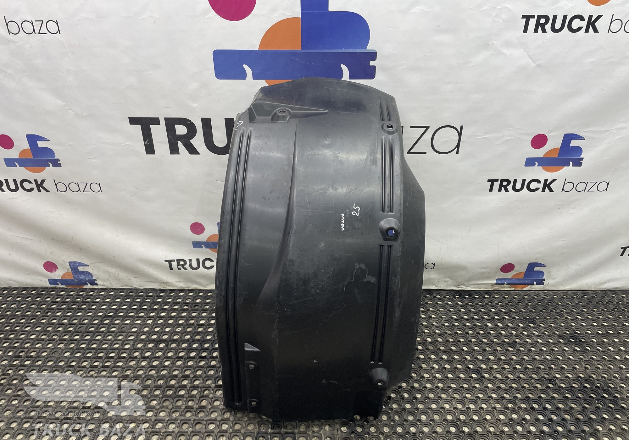 8191780 Крыло переднее левое