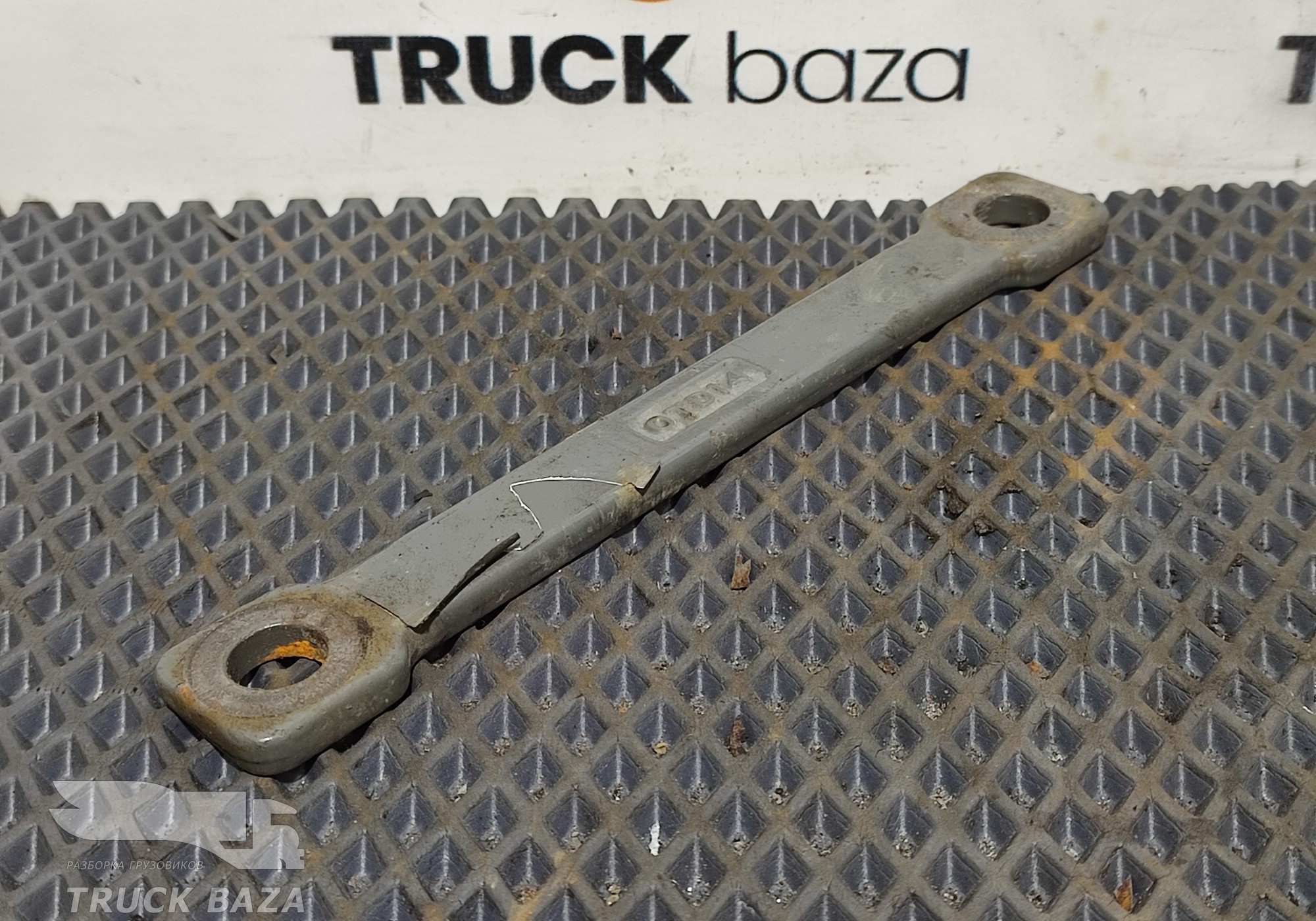 810W418200191 Проставка кронштейна топливного бака для Sinotruk Sitrak C7H