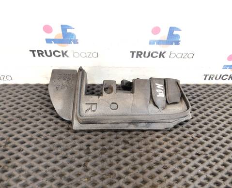 81624100106 Уплотнитель накладки стойки кабины правый для Man TGX II (с 2012)