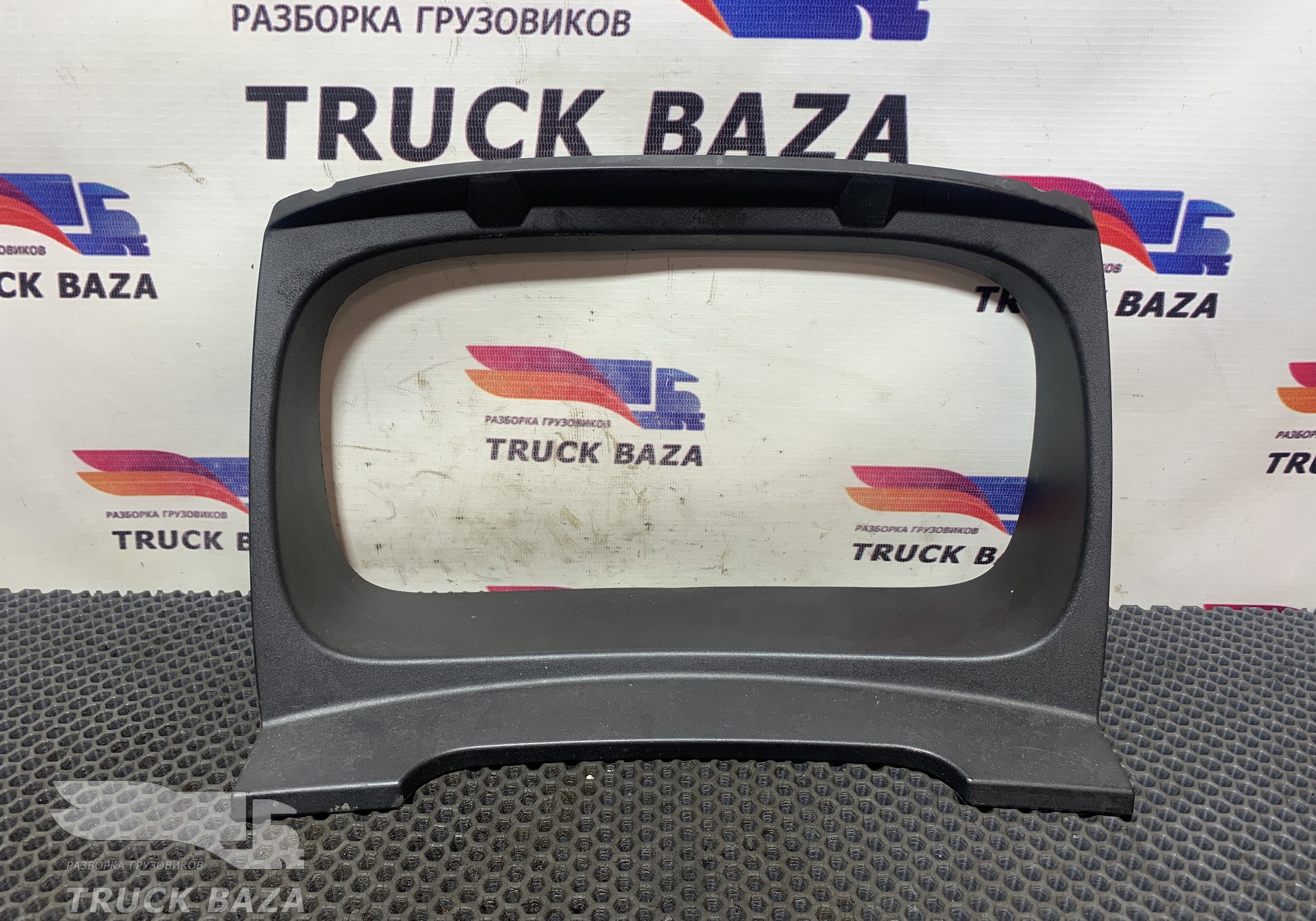 A9406801139 Накладка панели приборов для Mercedes-Benz Axor I (с 2001 по 2004)