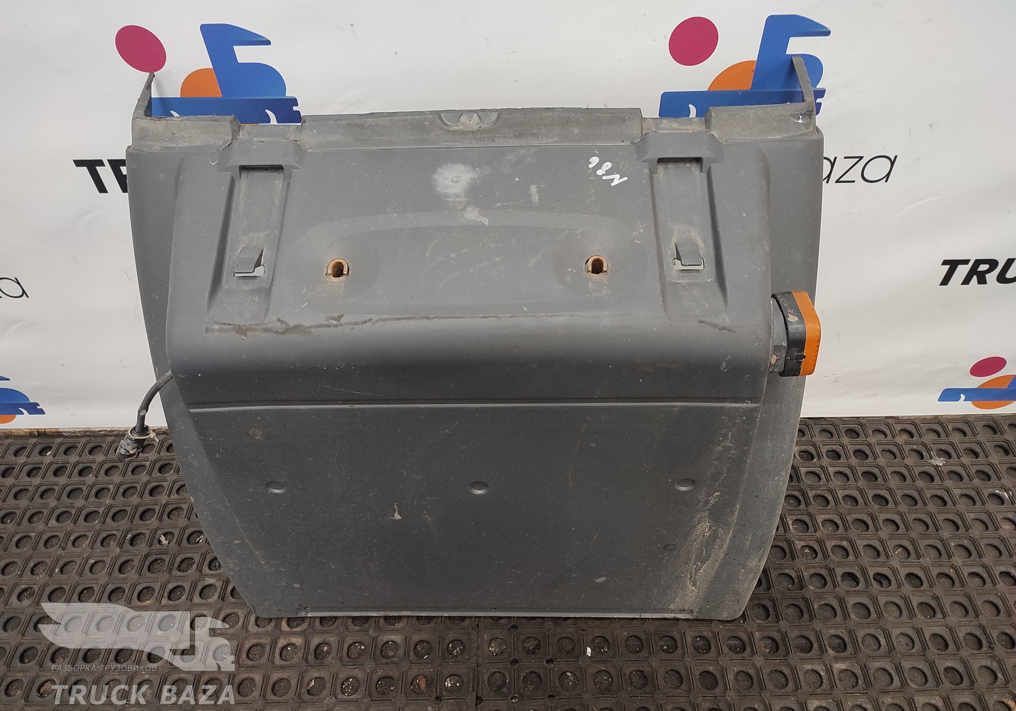 254069608 Крыло заднее передняя часть