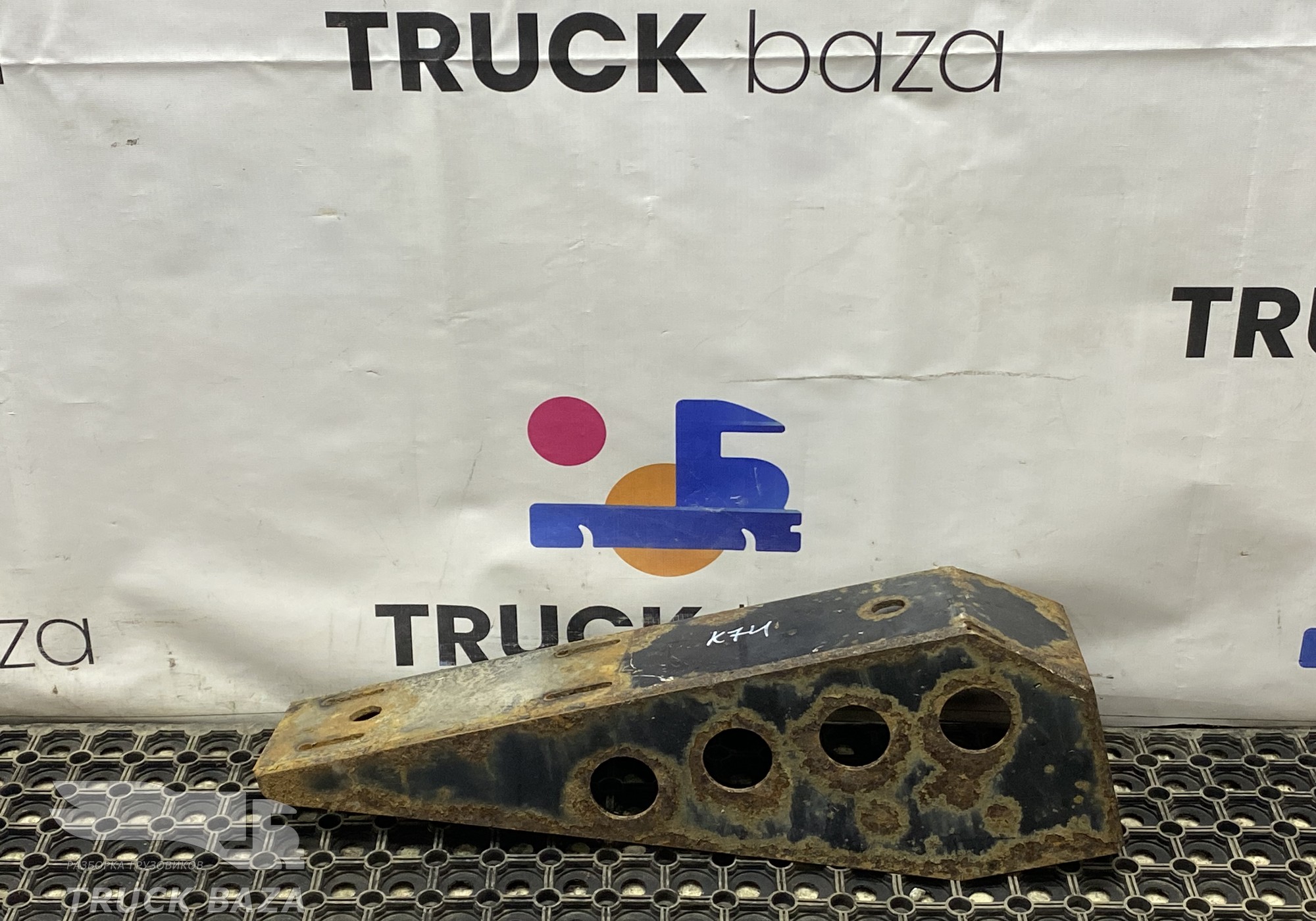 65801109170 Кронштейн воздушного фильтра для КАМАЗ 5490 (с 2013)