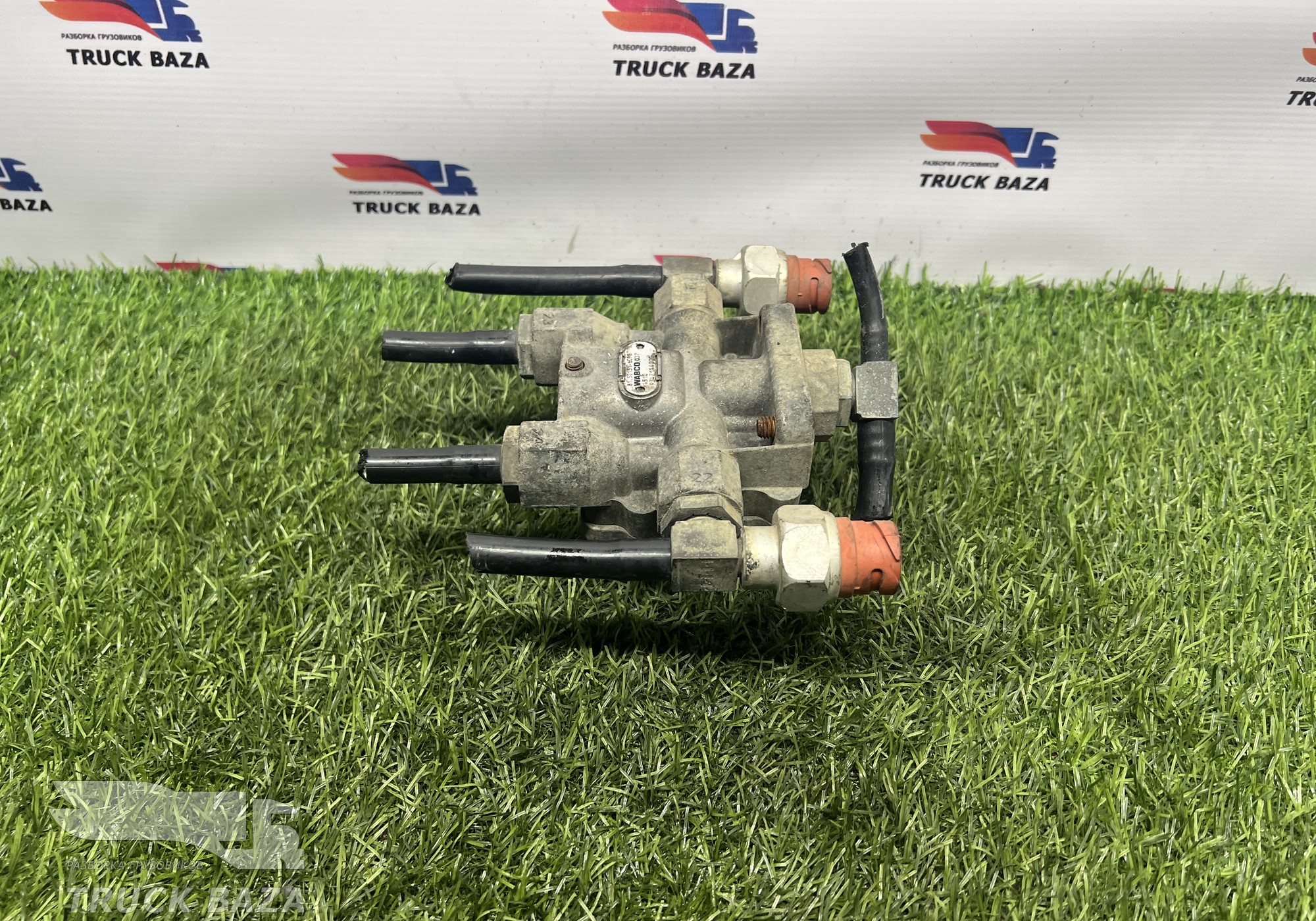 81521516098 Кран защитный 4-х контурный для Man TGS I (с 2007)