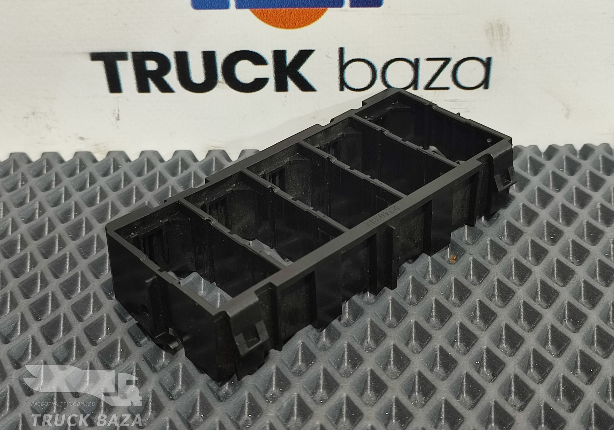 2240382 Панель выключателей для Scania 6-series R (с 2016)