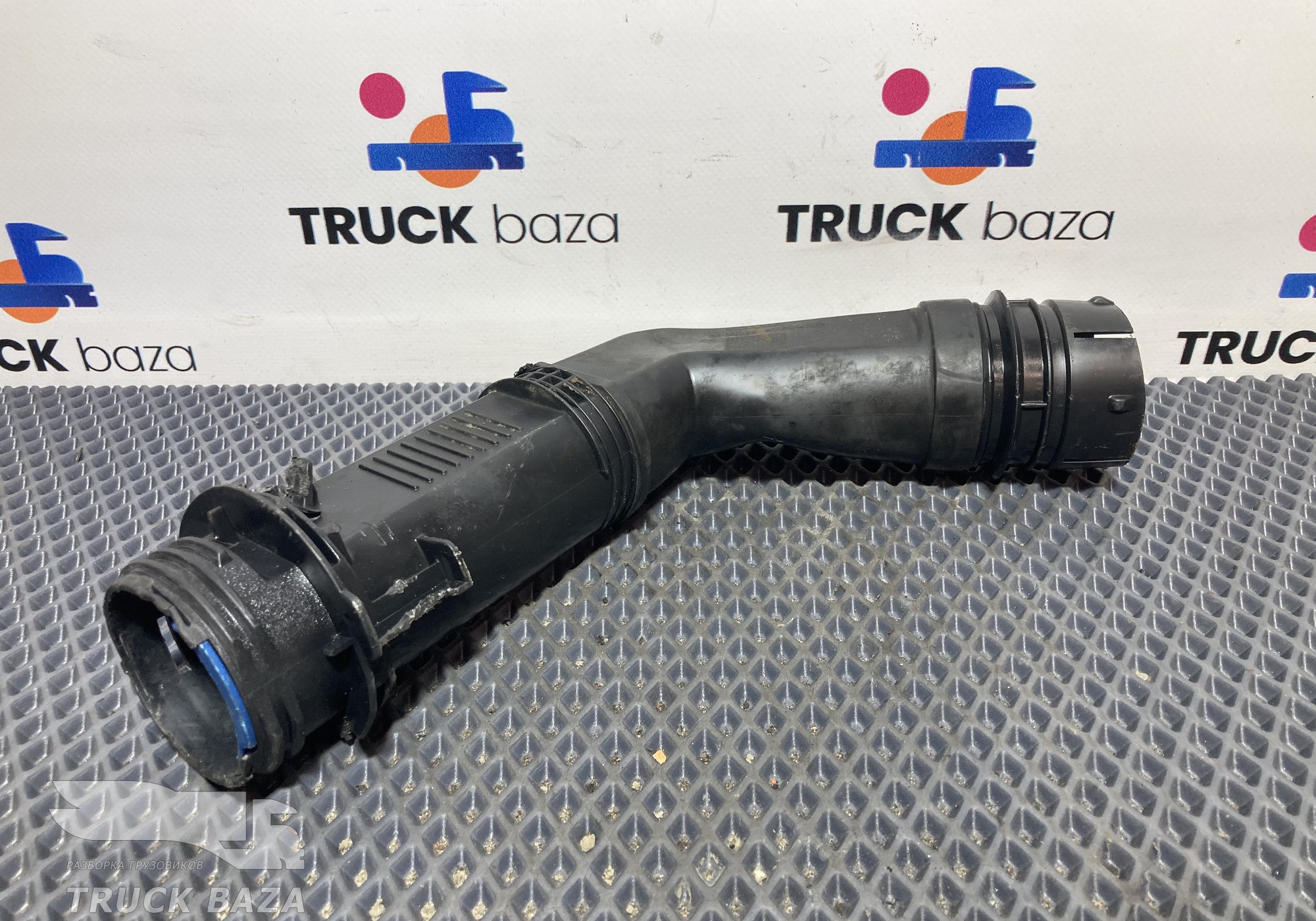 2340392 Заливная горловина бачка омывателя