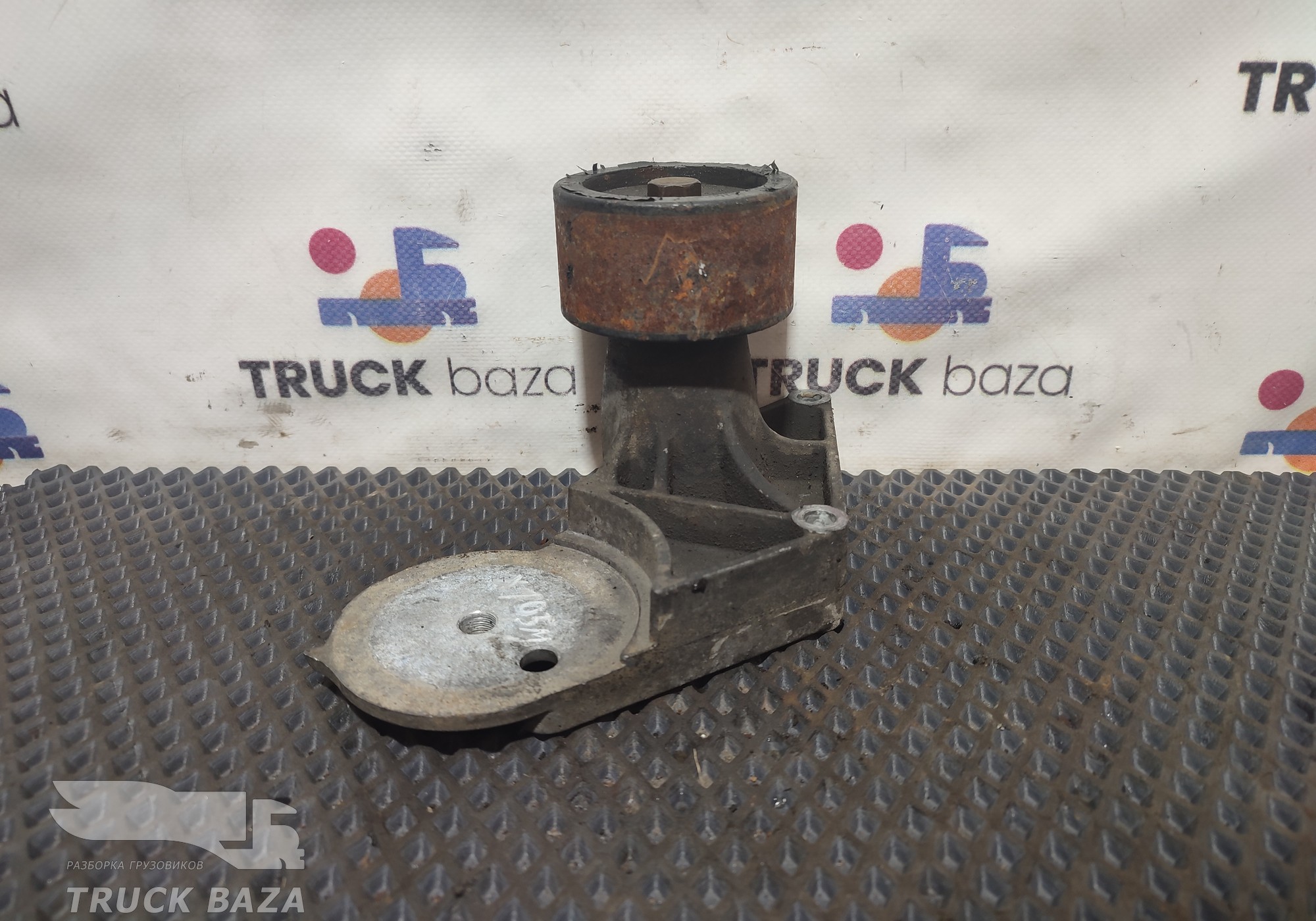 1942517 Ролик приводного ремня