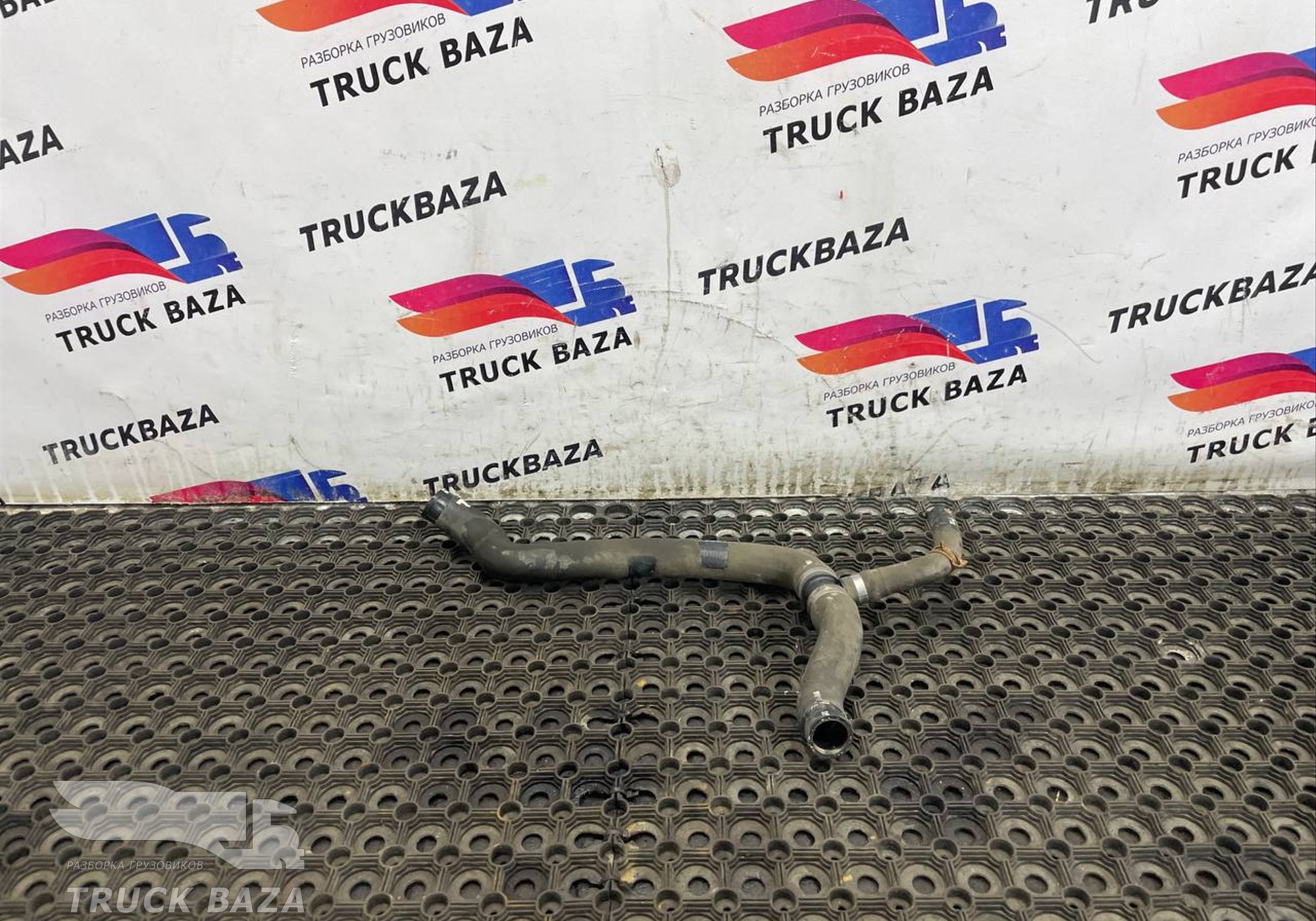 1954815 Патрубок системы охлаждения для Daf XF106 (с 2012)