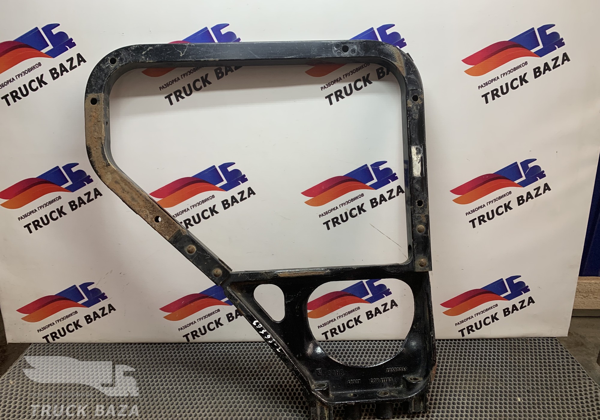 20590059 Кронштейн бака AdBlue для Volvo FM III (с 2013)