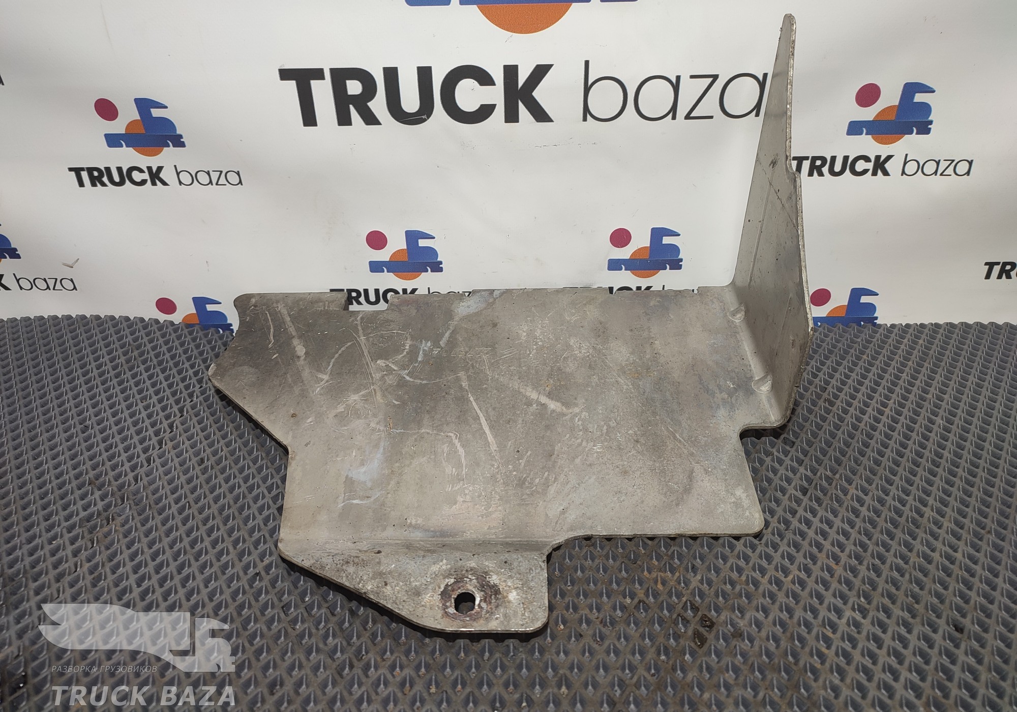 2275702 Экран тепловой глушителя