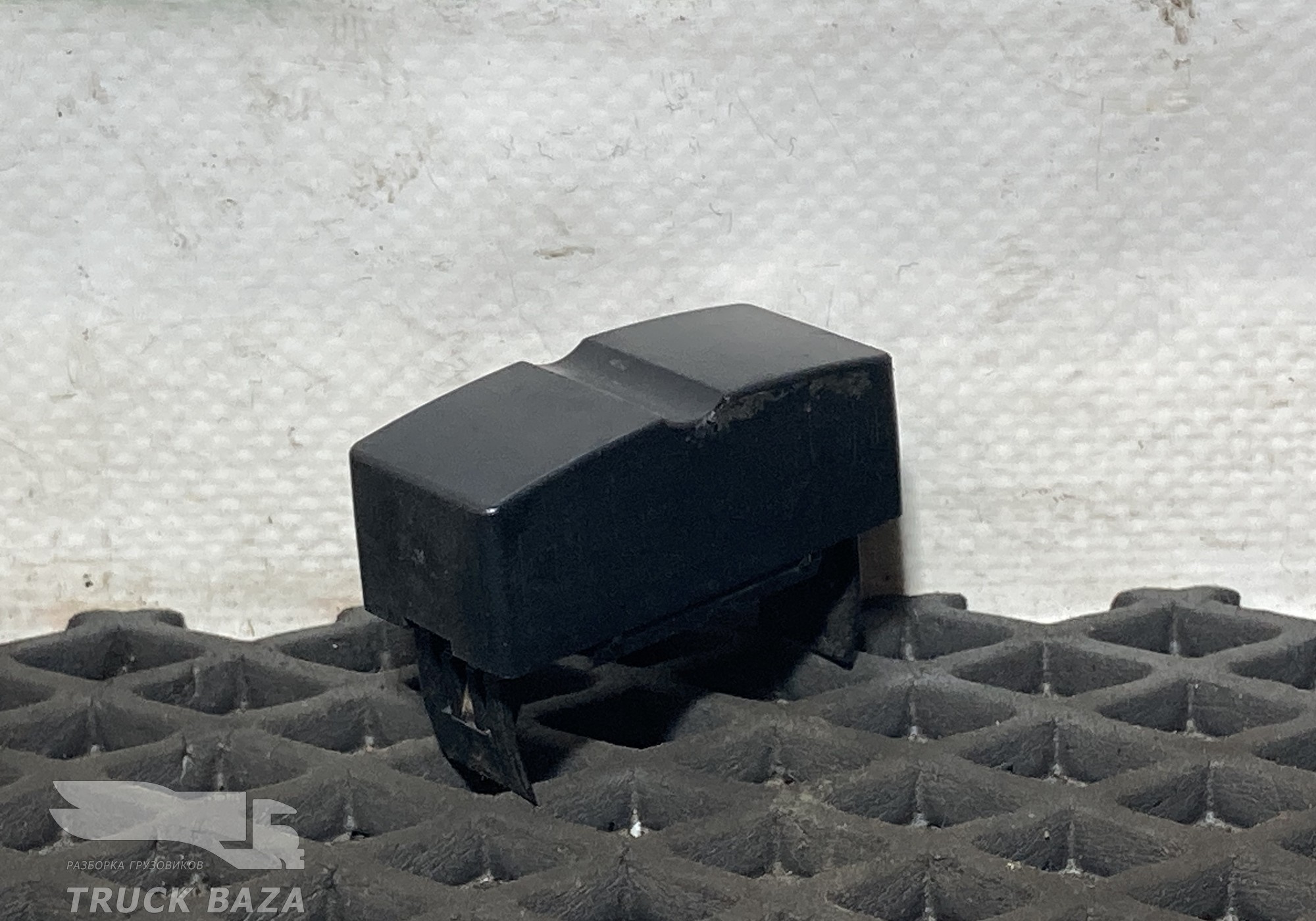 81614460051 Заглушка кнопки для Man TGS