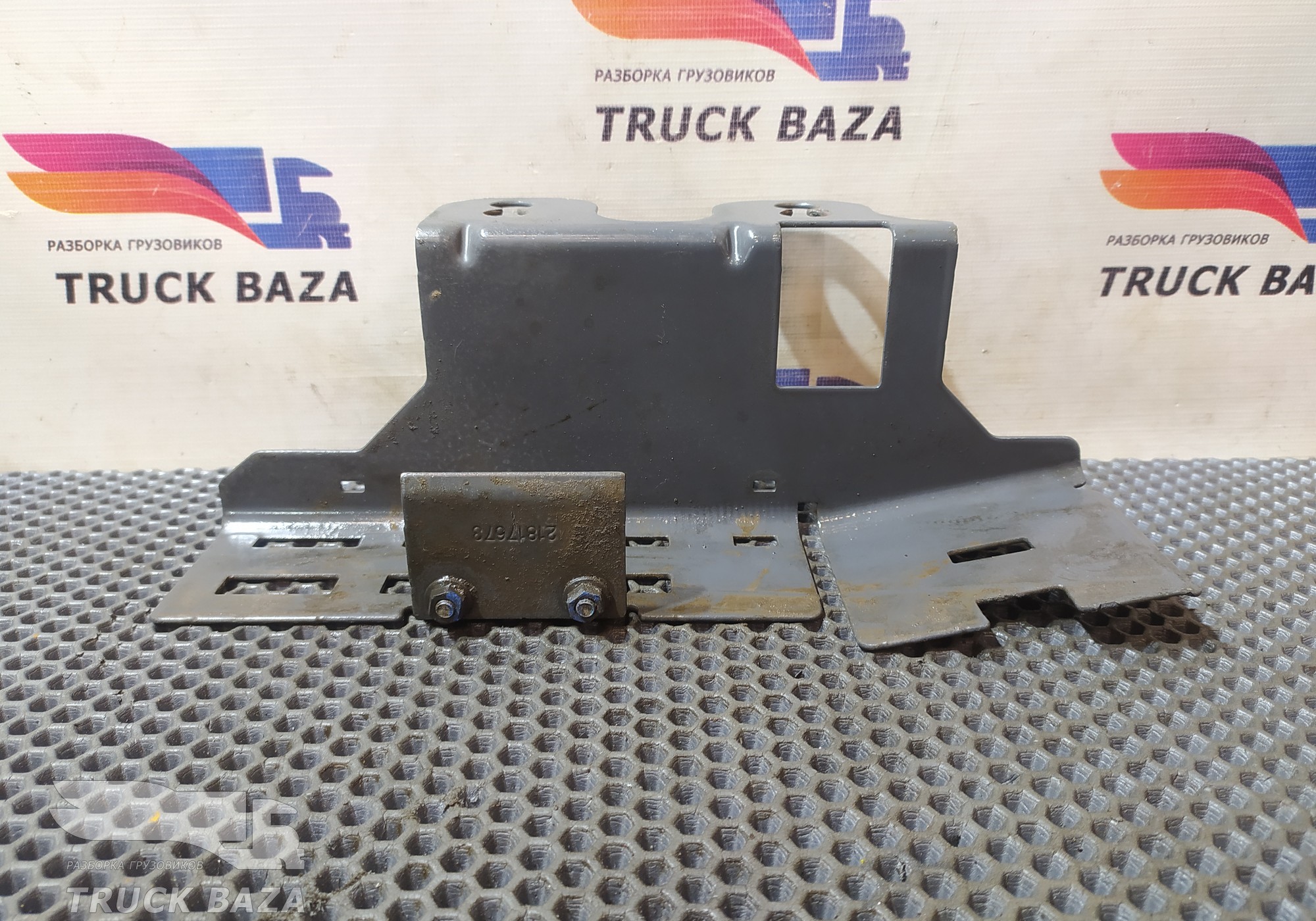 21816510 Кронштейн воздушных трубок для Volvo