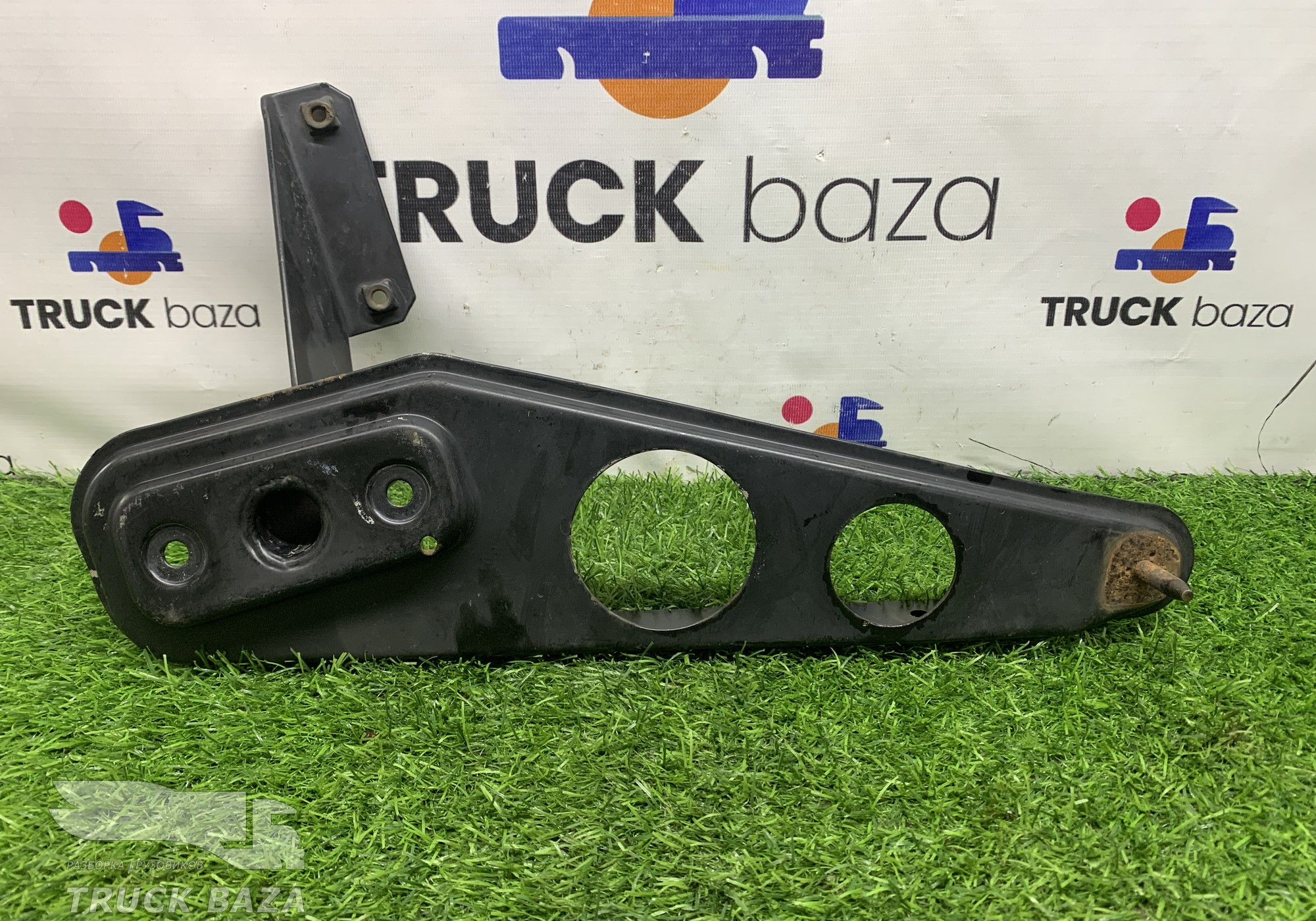 A9417900648 Кронштейн спойлера правый для Mercedes-Benz Actros MP3 (с 2008)