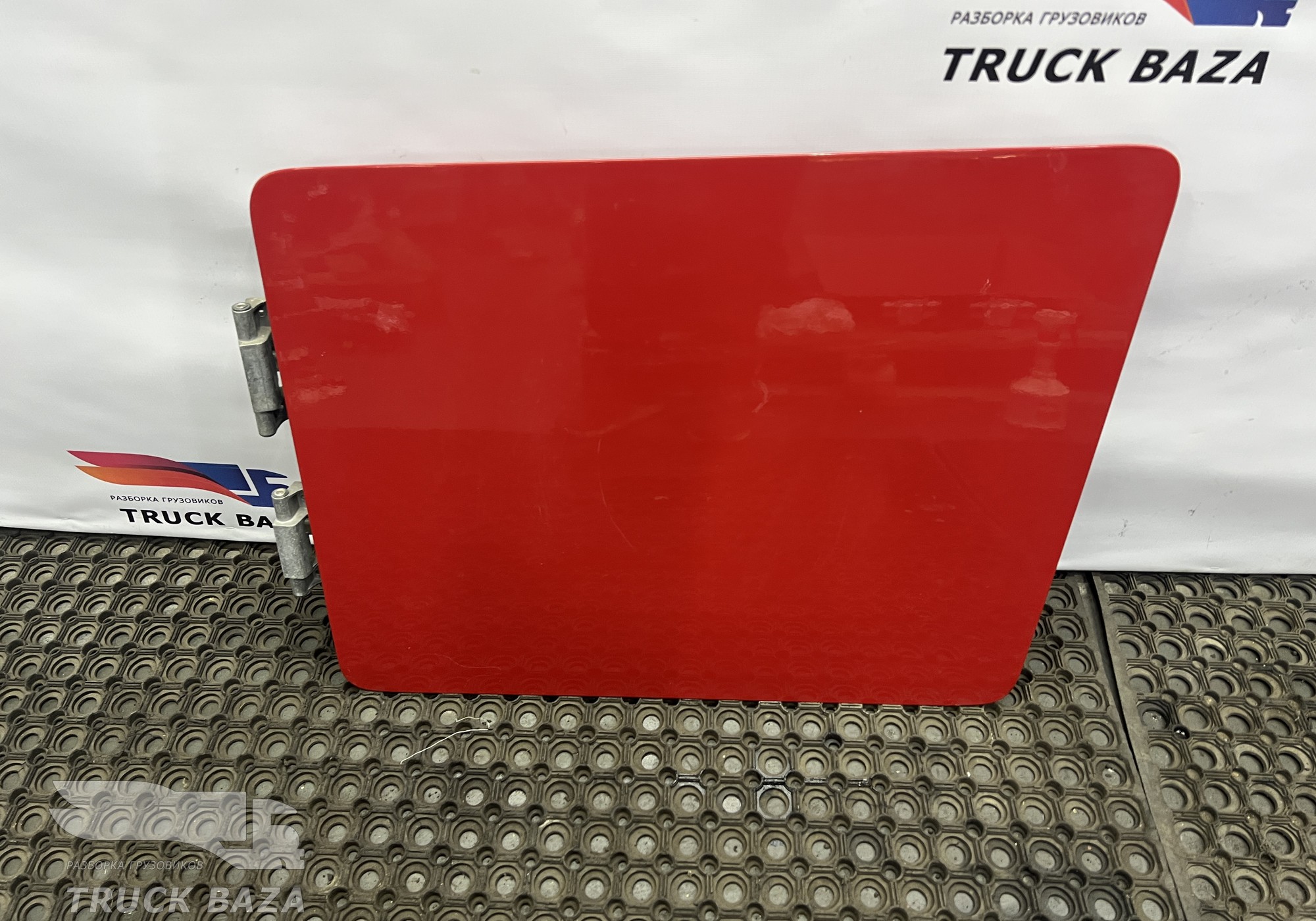 A9607502703 Крышка инструментального ящика левая