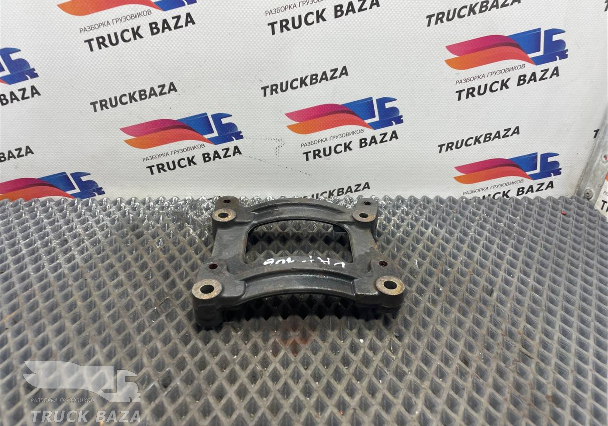 2027600 Кронштейн компрессора для Daf XF106 (с 2012)