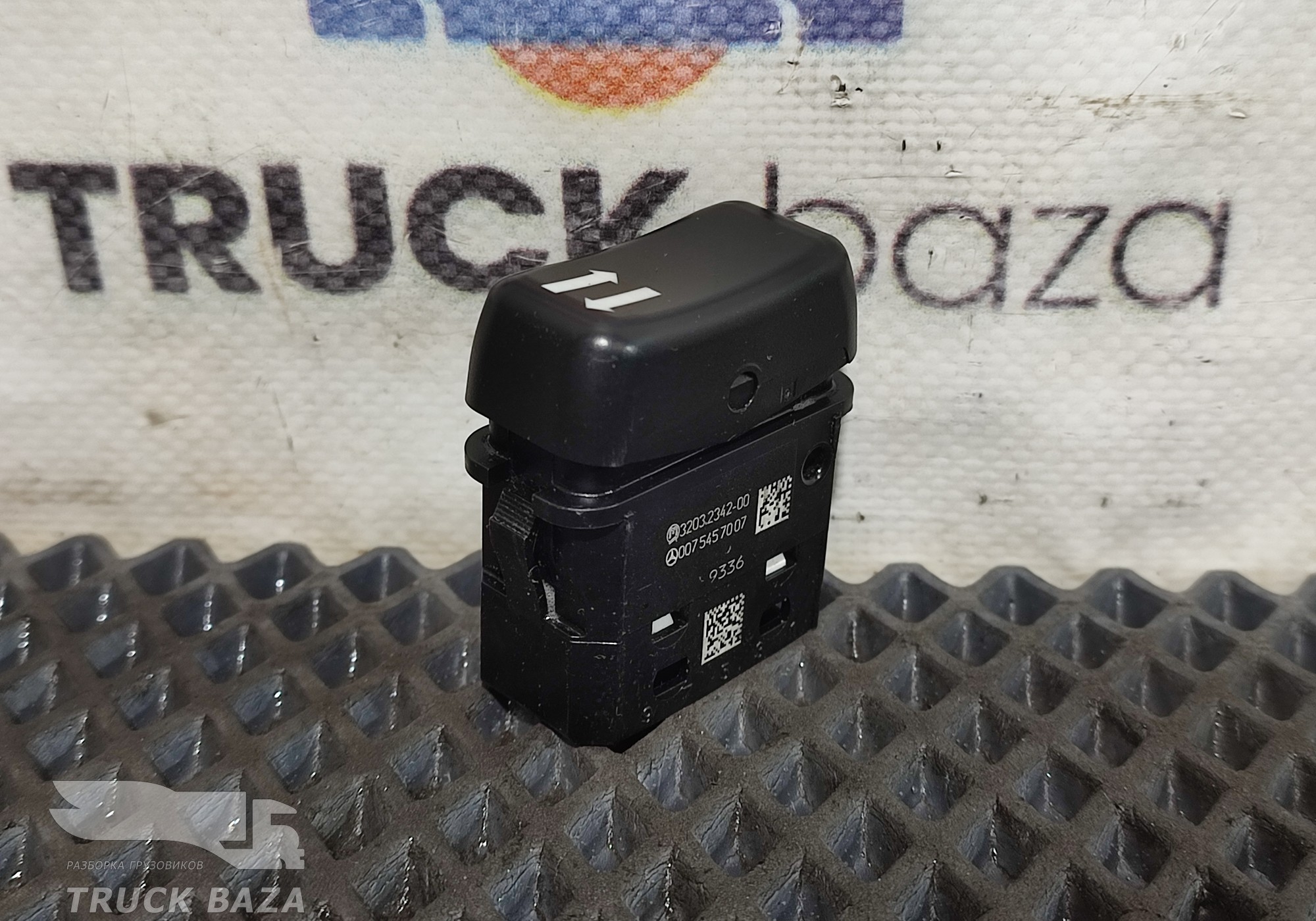 0075457007 Кнопка массы для Mercedes-Benz Actros MP3 (с 2008)
