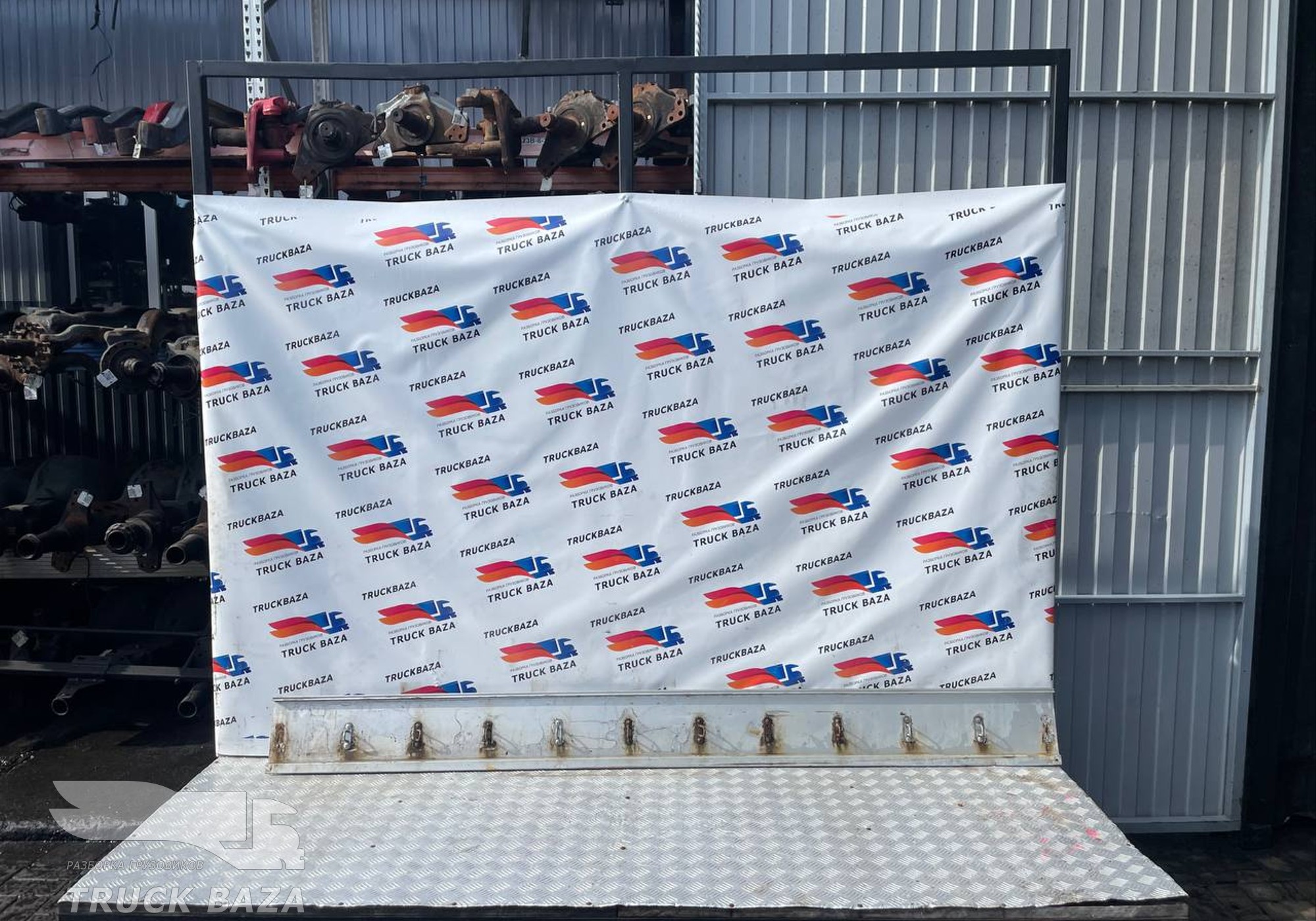 16796718 Профиль бокового борта средний для Полуприцепы Koegel