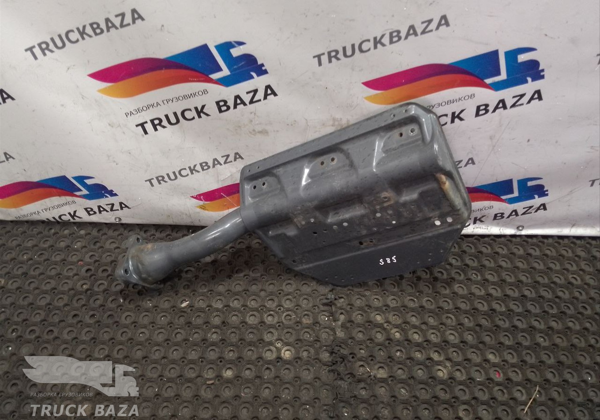 2800401 Кронштейн крыла левого заднего задняя часть для Scania 4-series R (с 1995 по 2007)