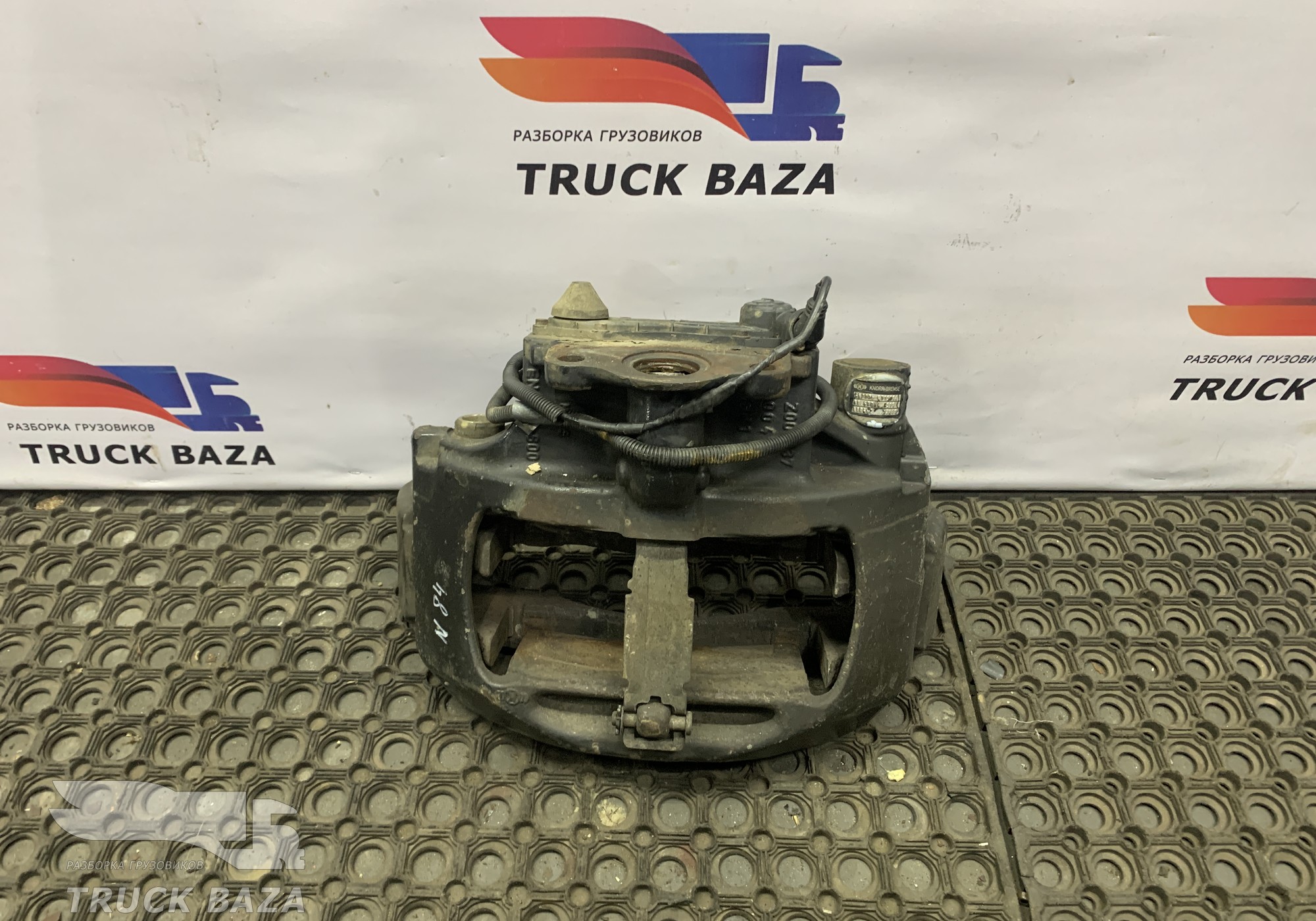 81508046510 Суппорт передний правый / задний левый для Man TGS