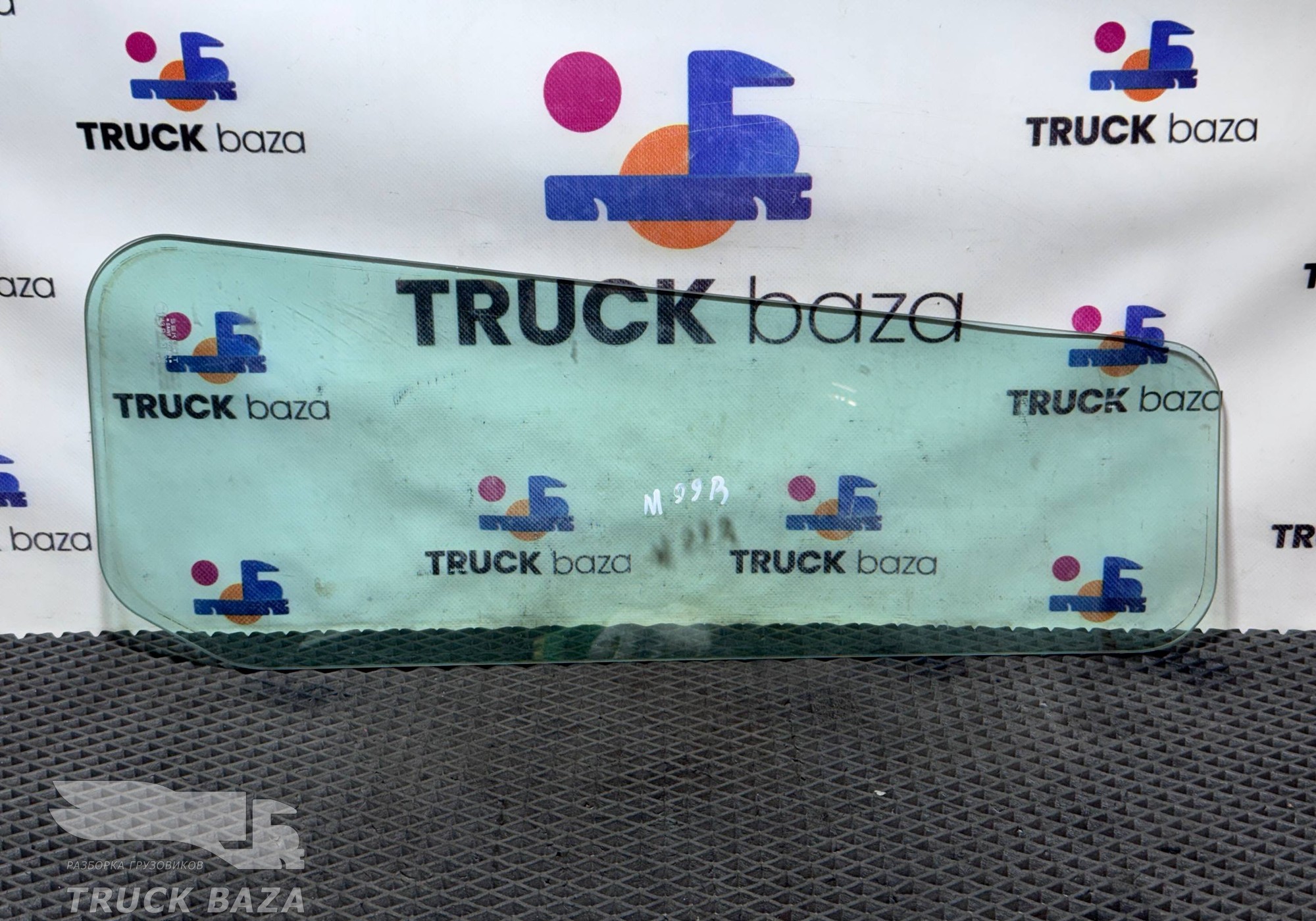 81626500038 Стекло двери малое